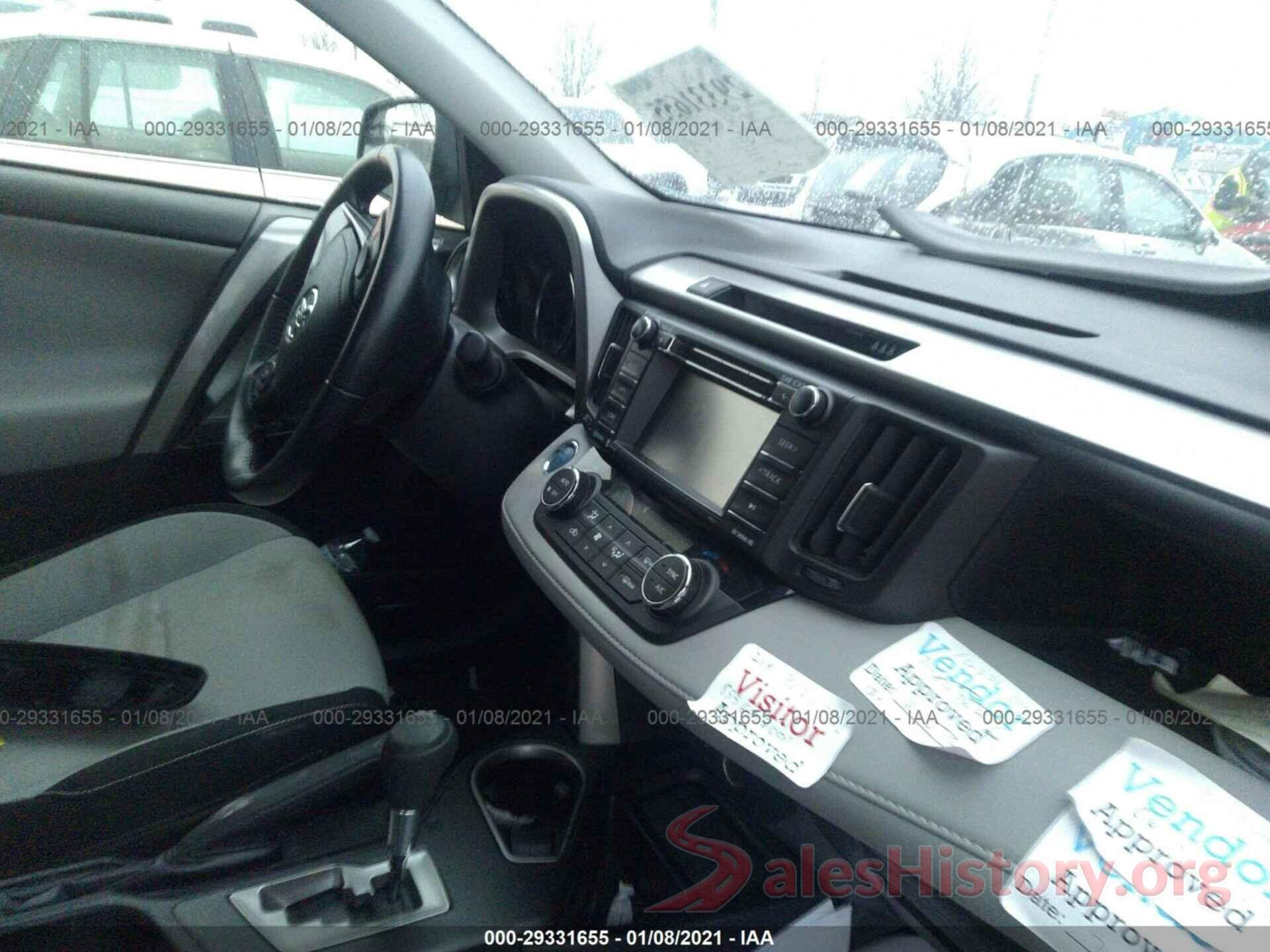 JTMRJREV1JD206127 2018 TOYOTA RAV4