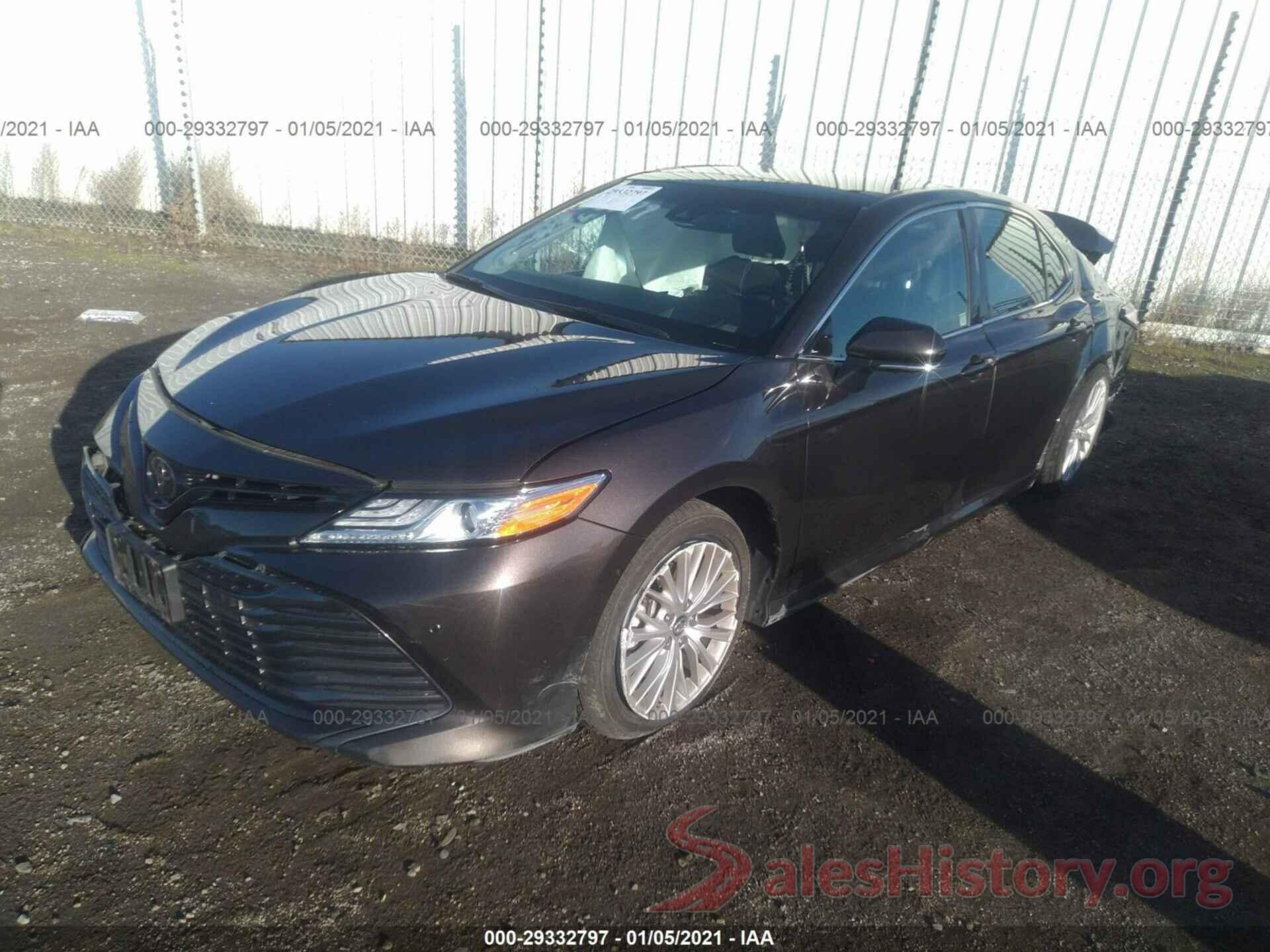 4T1B11HK8JU032282 2018 TOYOTA CAMRY