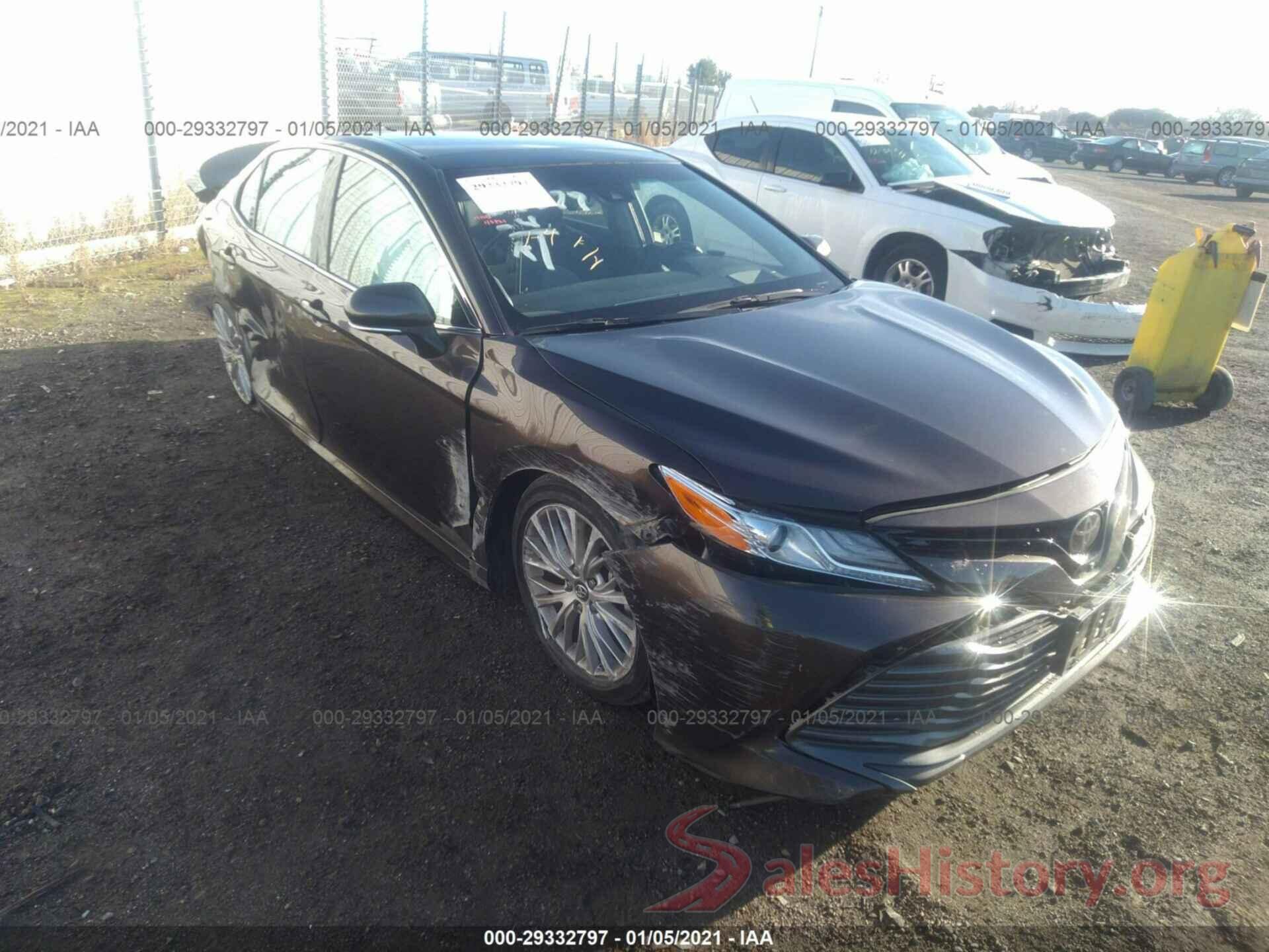 4T1B11HK8JU032282 2018 TOYOTA CAMRY