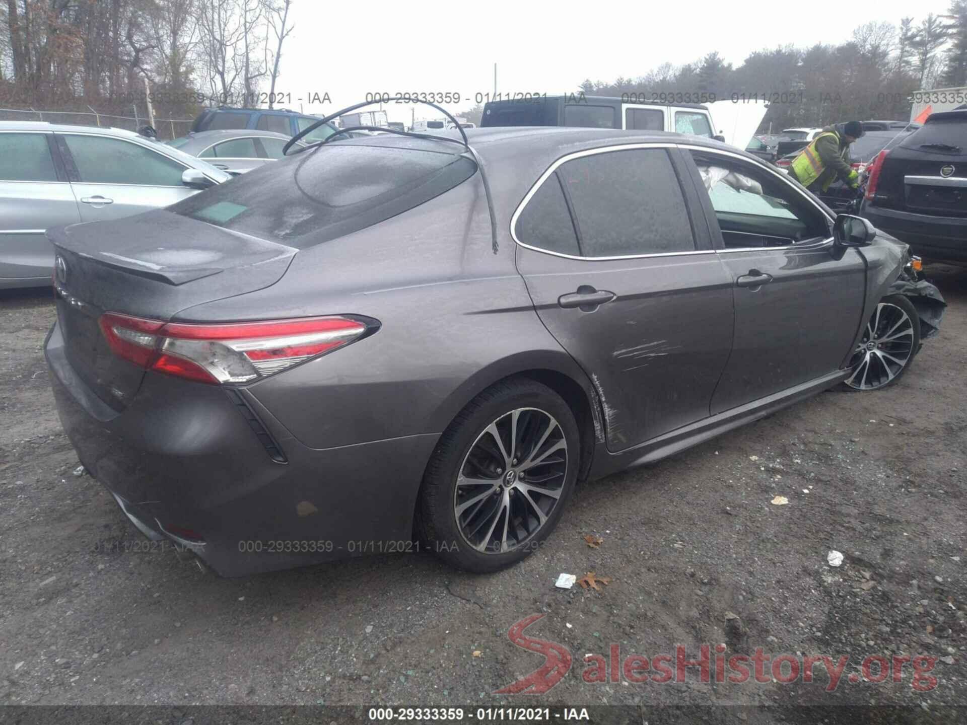 4T1B11HK8JU601812 2018 TOYOTA CAMRY