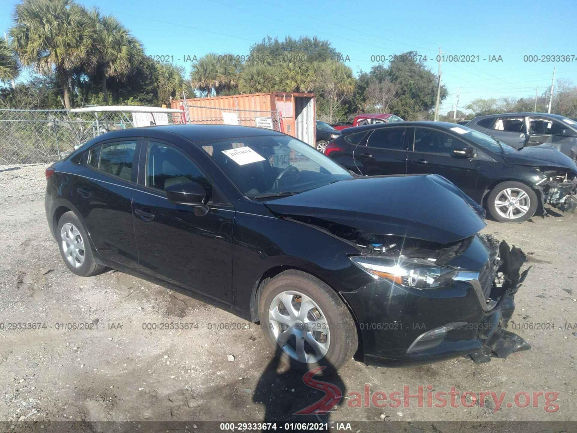 3MZBN1U7XHM135676 2017 MAZDA MAZDA3 4-DOOR