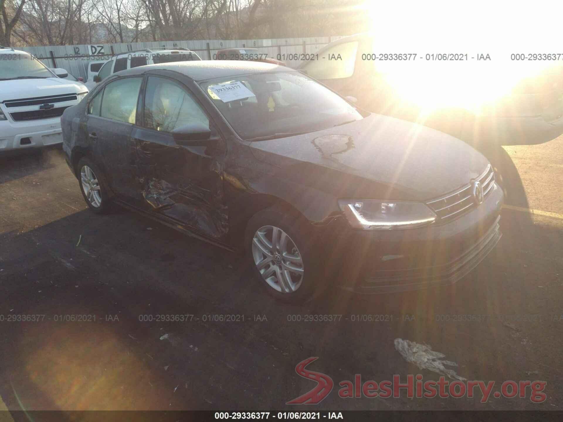 3VW2B7AJ1JM215093 2018 VOLKSWAGEN JETTA