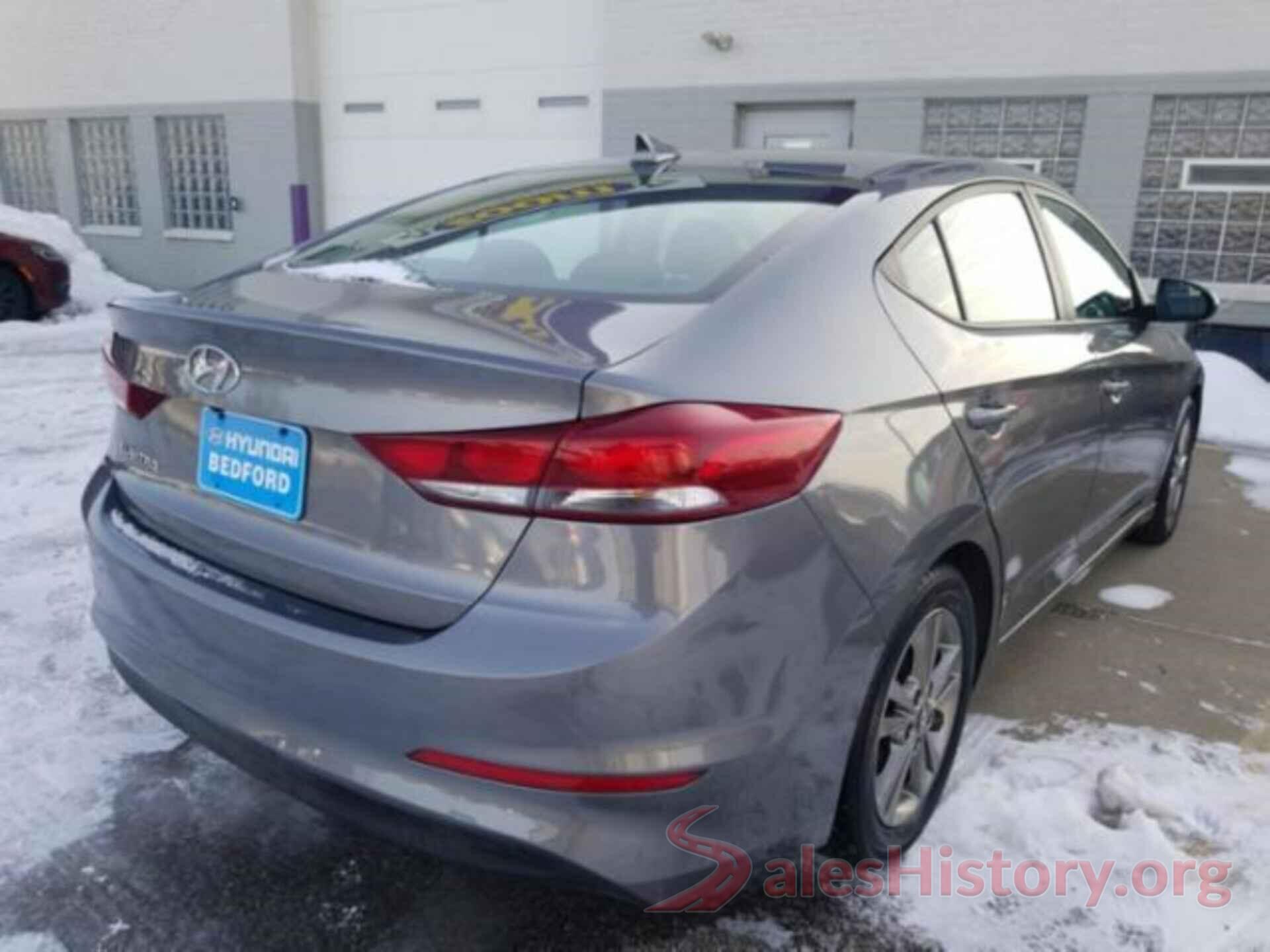 5NPD84LFXJH360690 2018 HYUNDAI ELANTRA