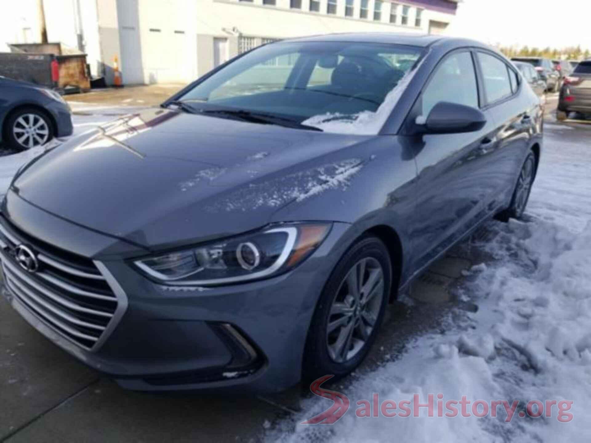 5NPD84LFXJH360690 2018 HYUNDAI ELANTRA