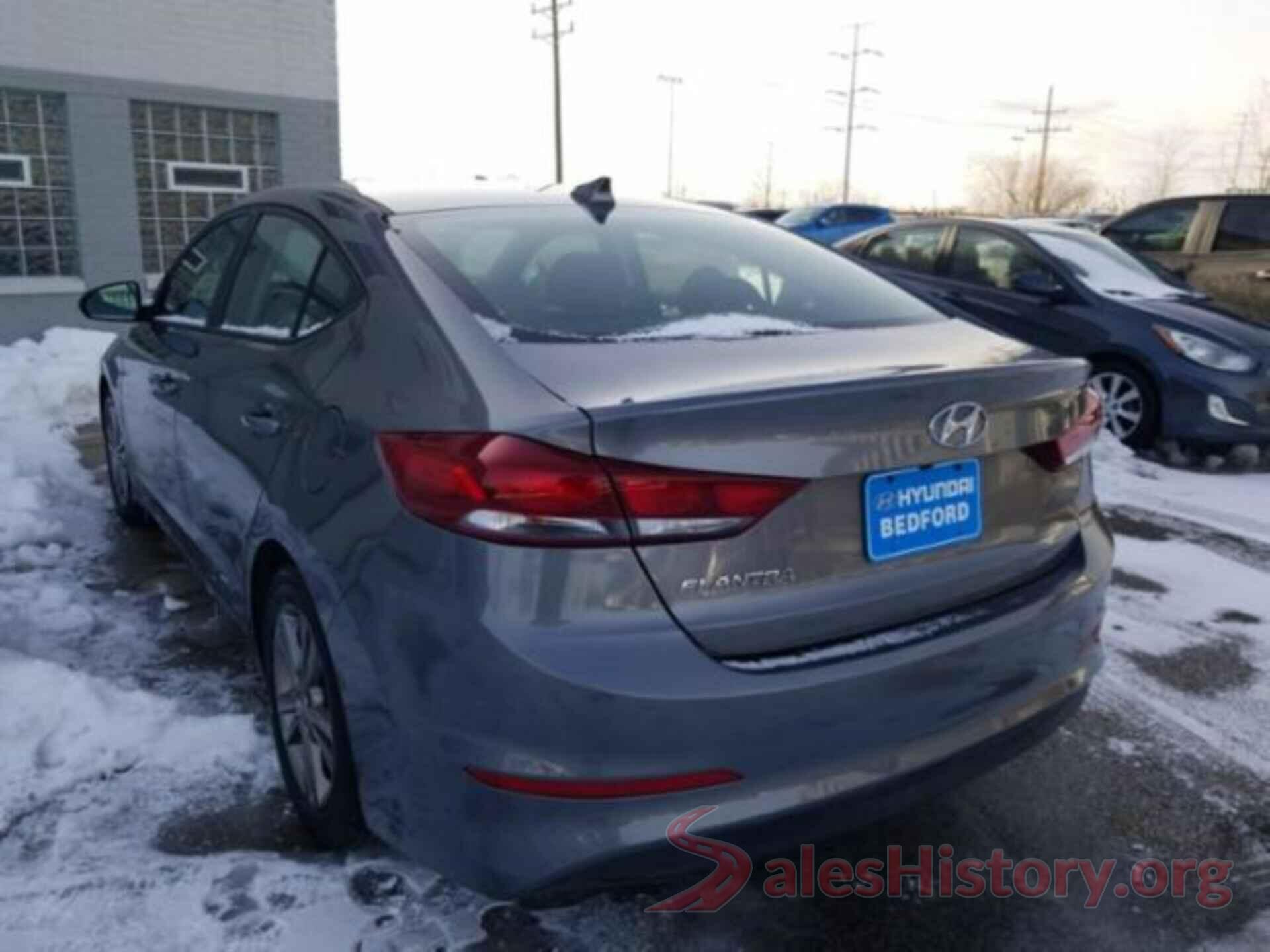 5NPD84LFXJH360690 2018 HYUNDAI ELANTRA