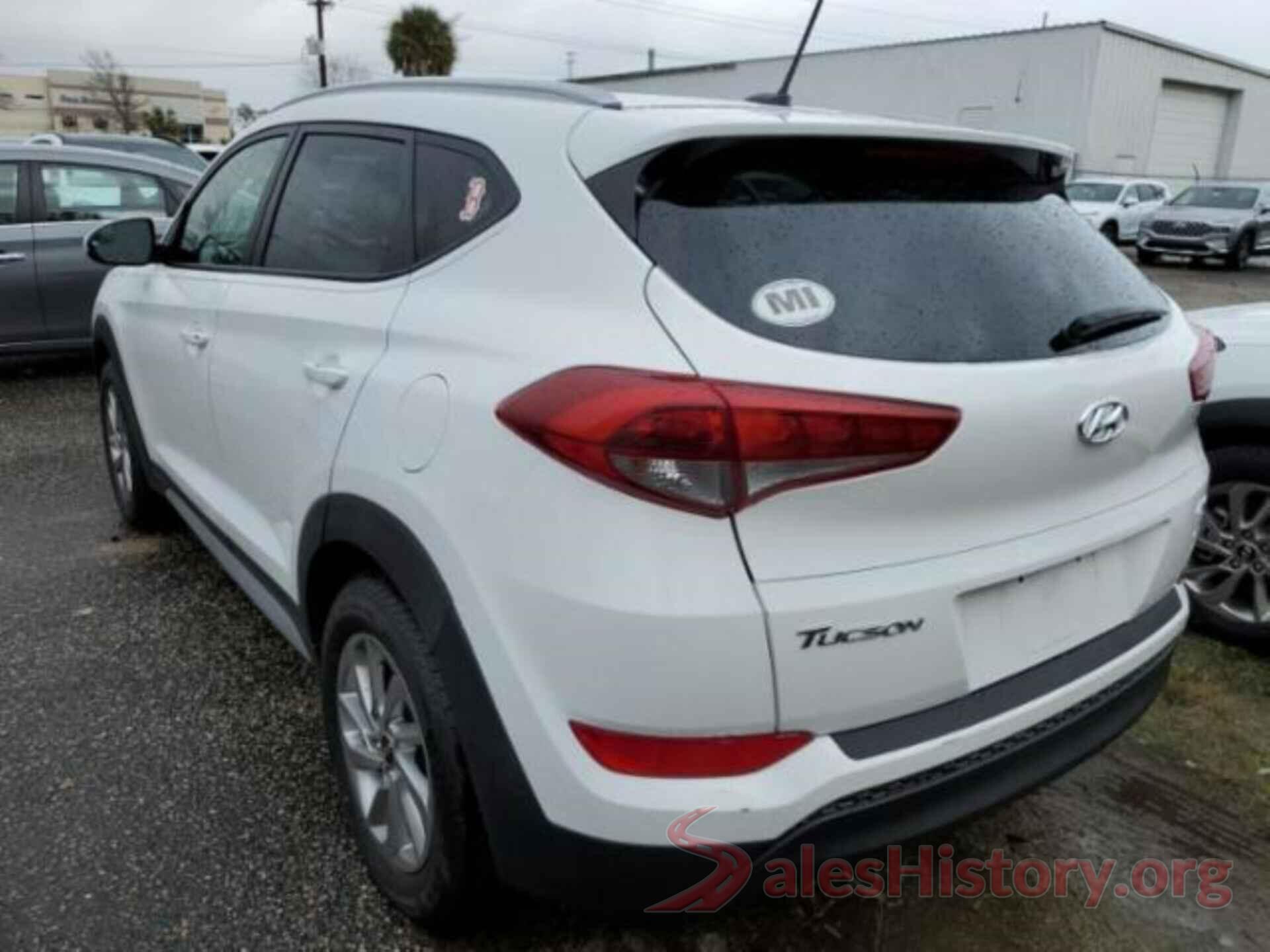 KM8J3CA4XHU560834 2017 HYUNDAI TUCSON