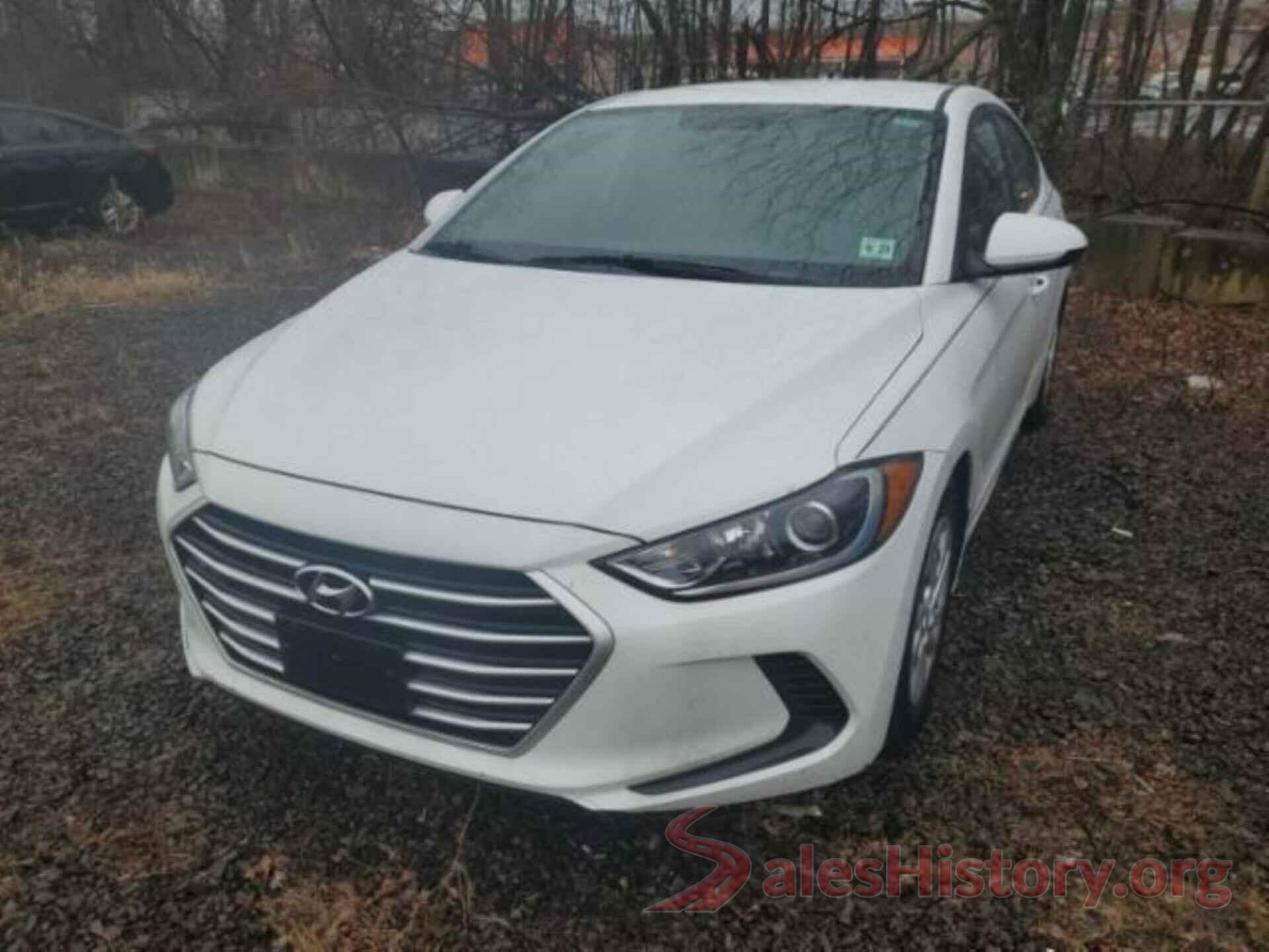 5NPD74LFXJH320595 2018 HYUNDAI ELANTRA