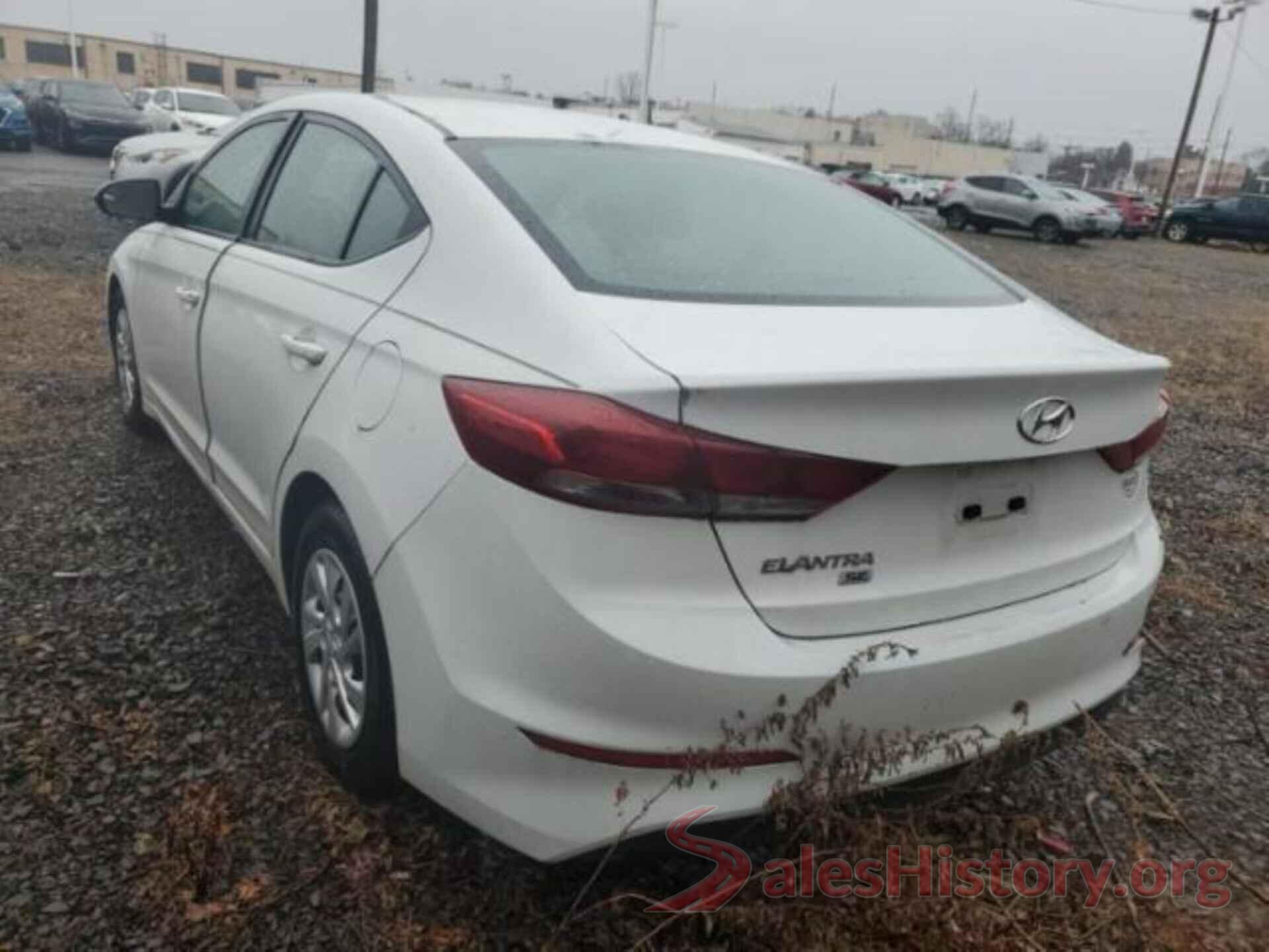 5NPD74LFXJH320595 2018 HYUNDAI ELANTRA