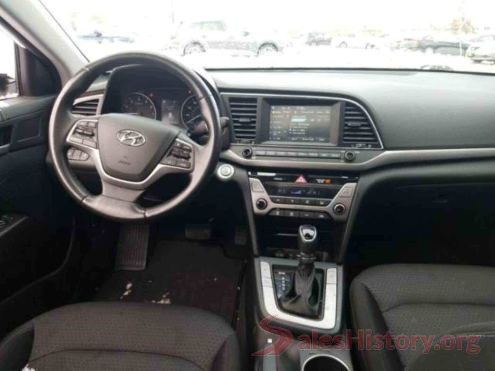 5NPD84LF7JH255640 2018 HYUNDAI ELANTRA