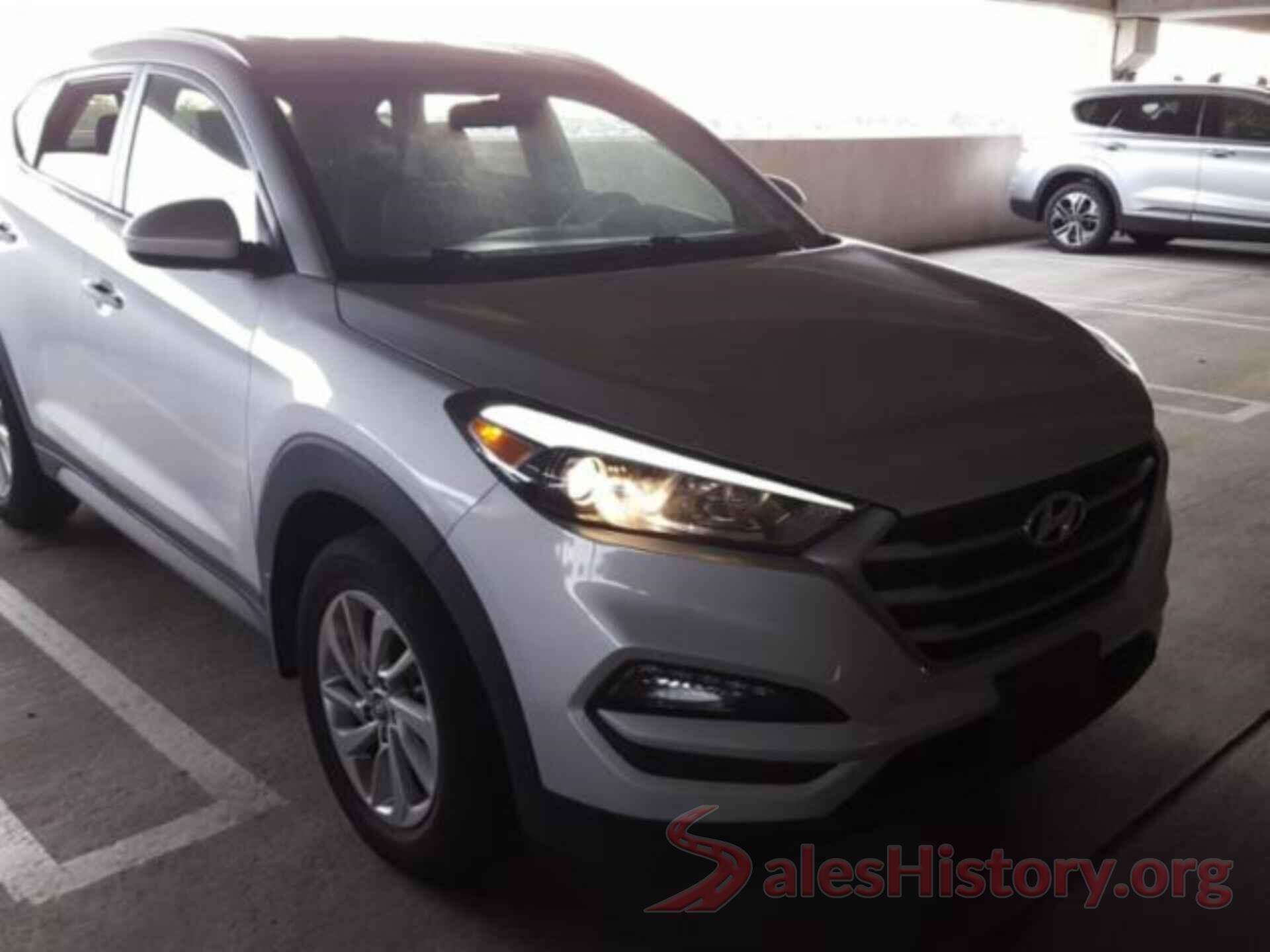 KM8J3CA44HU300428 2017 HYUNDAI TUCSON