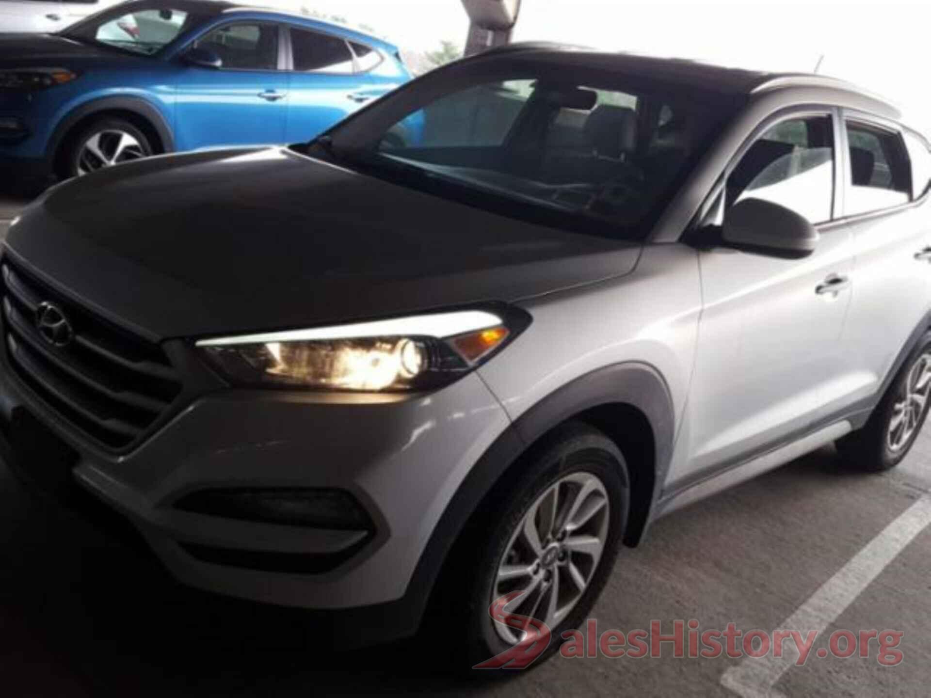 KM8J3CA44HU300428 2017 HYUNDAI TUCSON