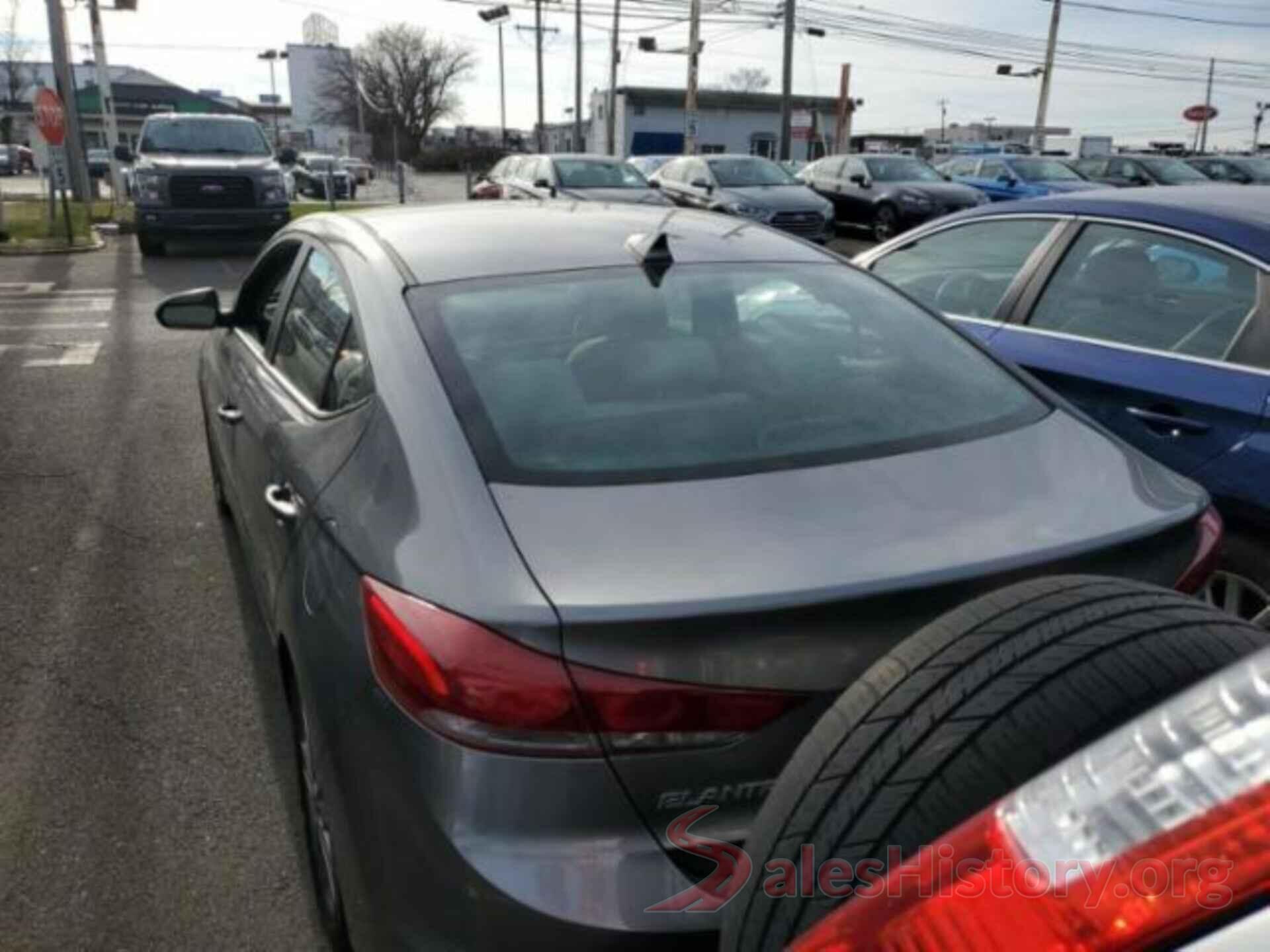 5NPD84LF5JH276695 2018 HYUNDAI ELANTRA