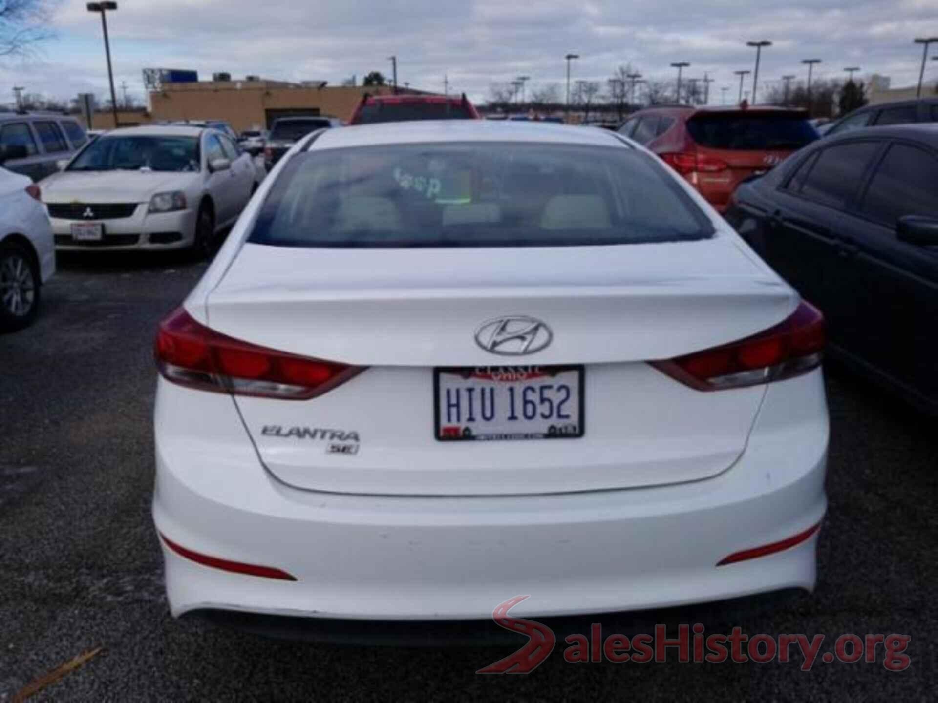 5NPD74LF5JH288512 2018 HYUNDAI ELANTRA