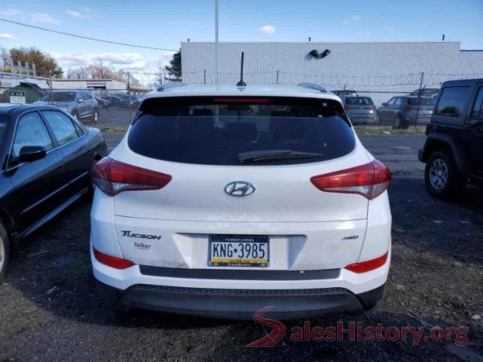 KM8J3CA45HU569800 2017 HYUNDAI TUCSON