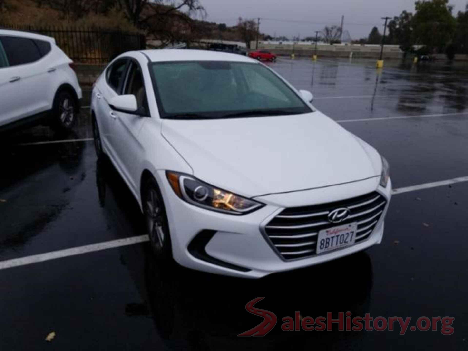 5NPD84LF5JH213242 2018 HYUNDAI ELANTRA