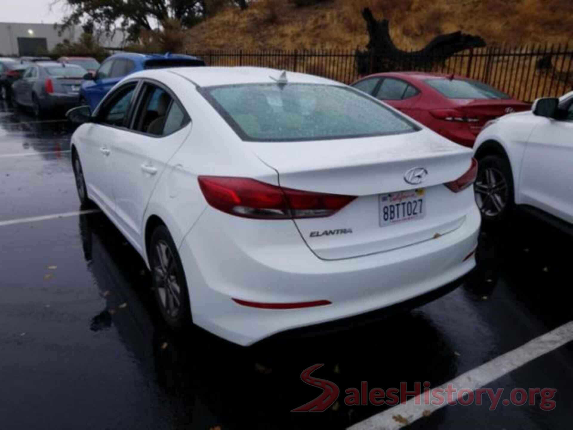 5NPD84LF5JH213242 2018 HYUNDAI ELANTRA