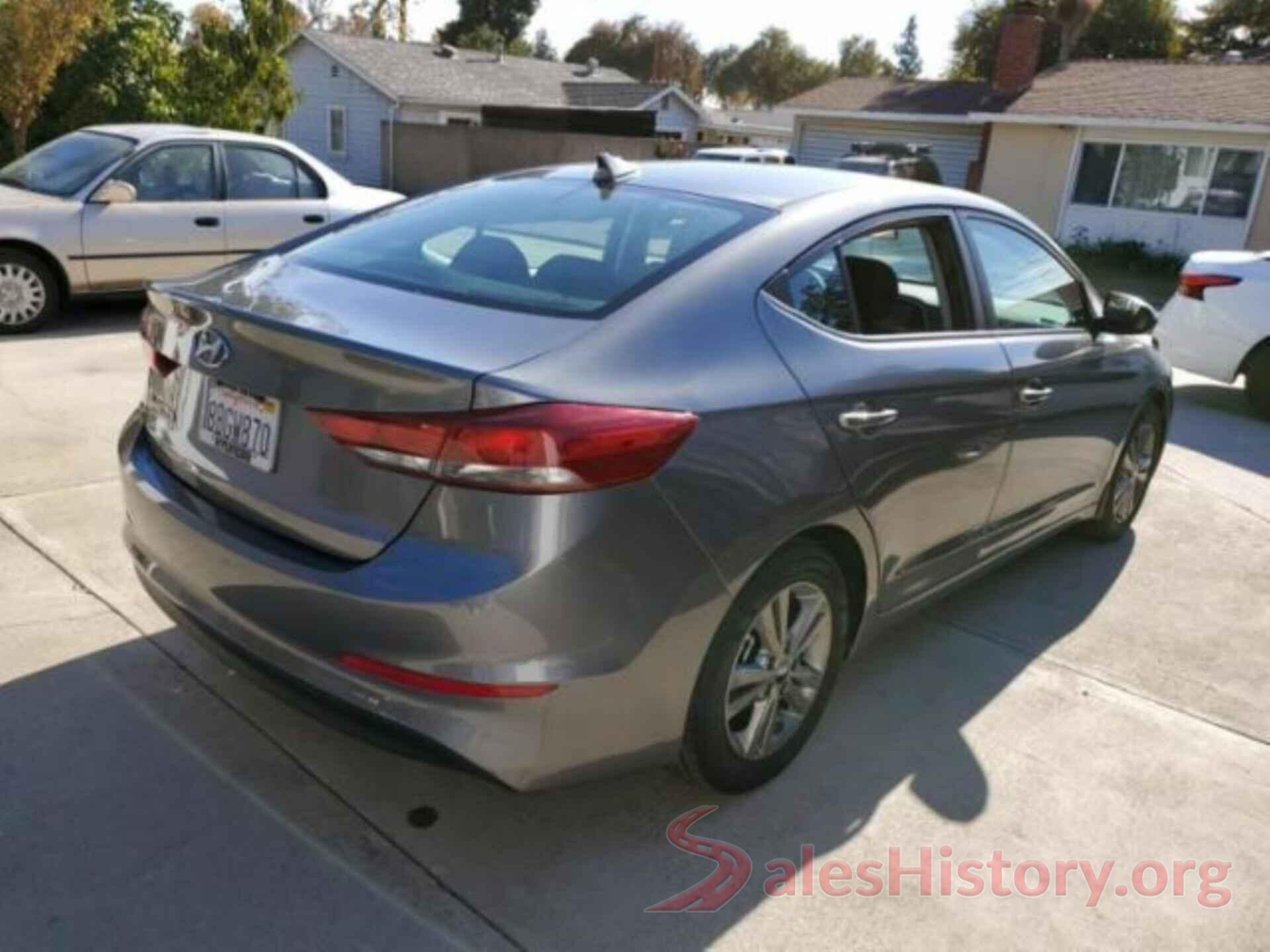 5NPD84LF6JH264104 2018 HYUNDAI ELANTRA