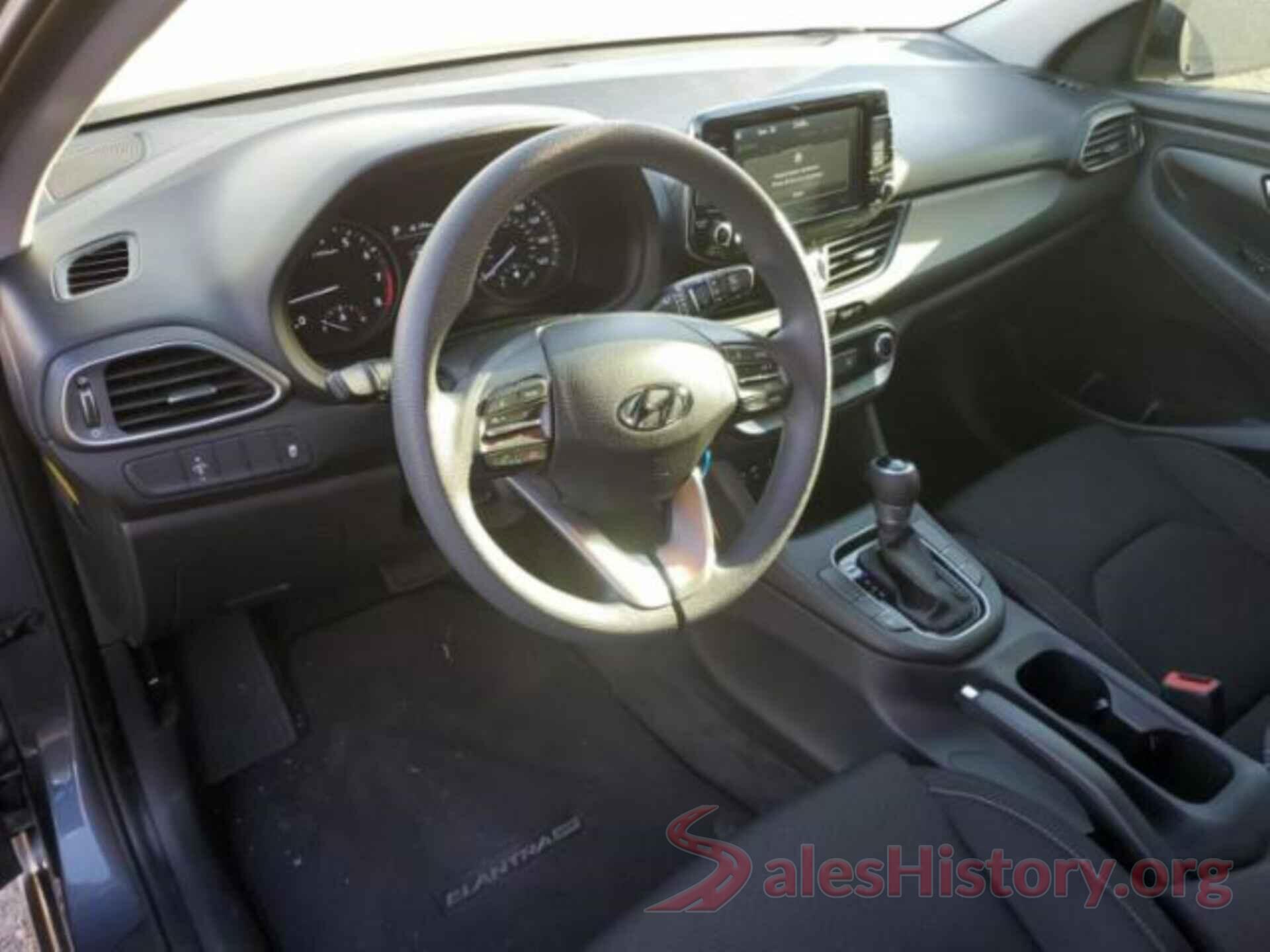 KMHH35LE3JU013037 2018 HYUNDAI ELANTRA GT