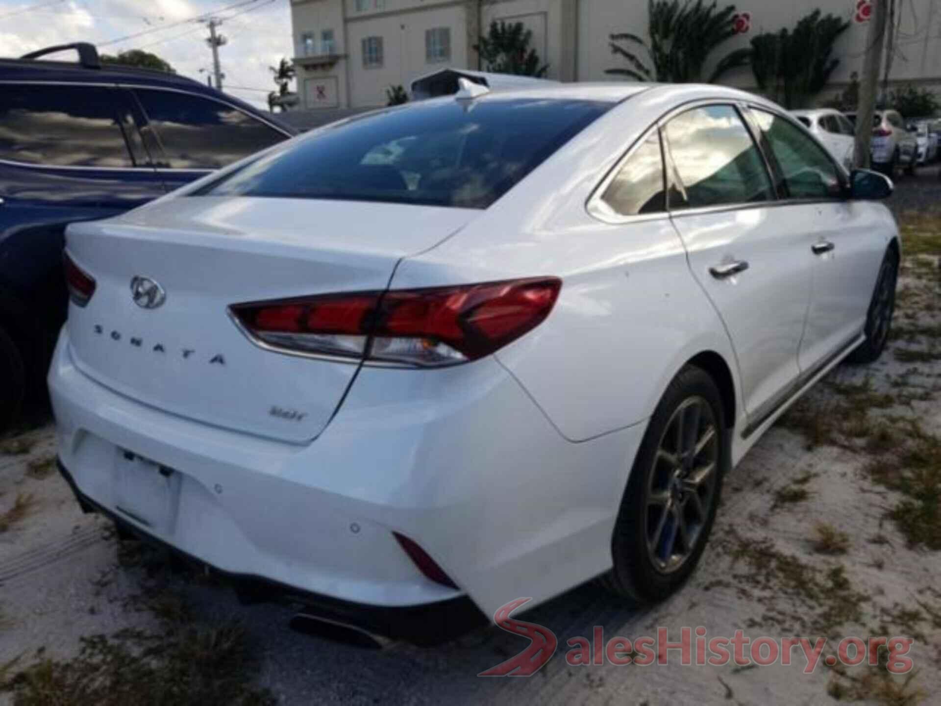 5NPE34AB7JH683078 2018 HYUNDAI SONATA