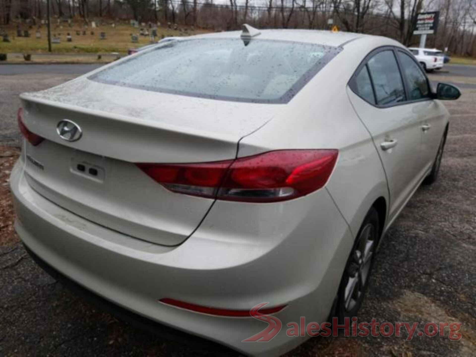 5NPD84LF7JH268131 2018 HYUNDAI ELANTRA