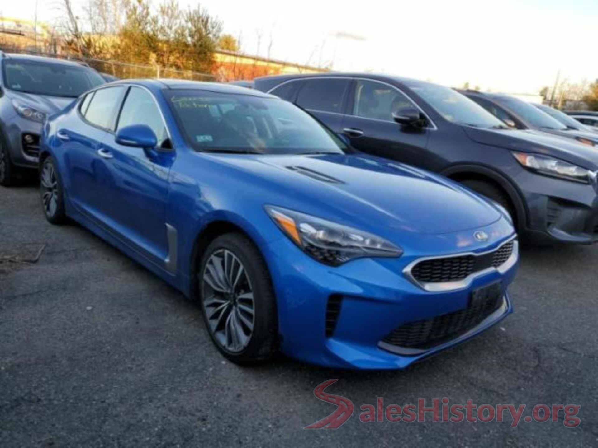 KNAE25LA2J6016617 2018 KIA STINGER