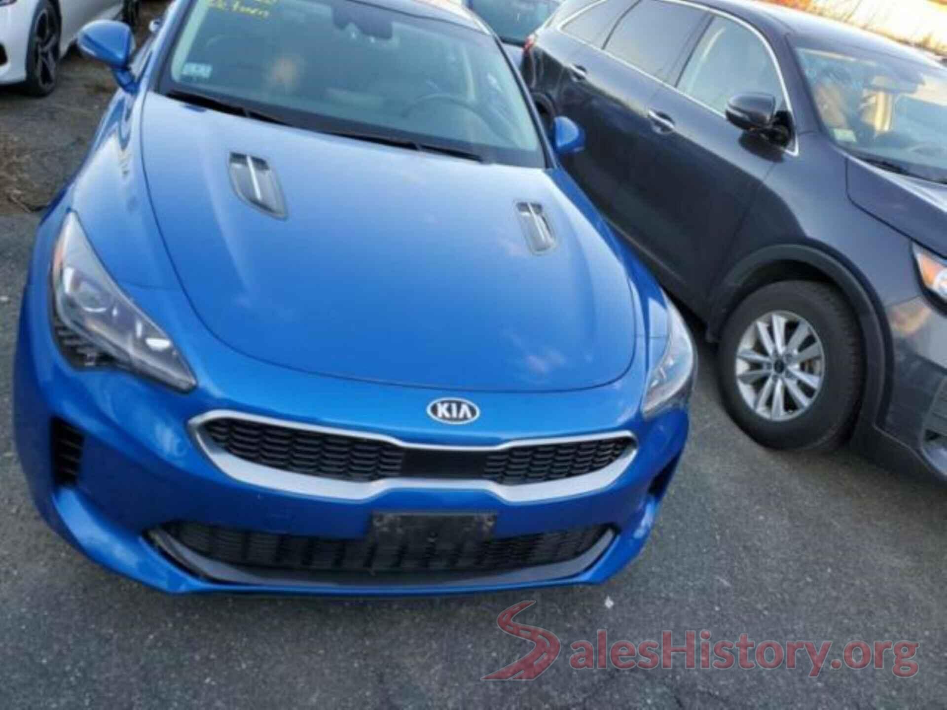 KNAE25LA2J6016617 2018 KIA STINGER