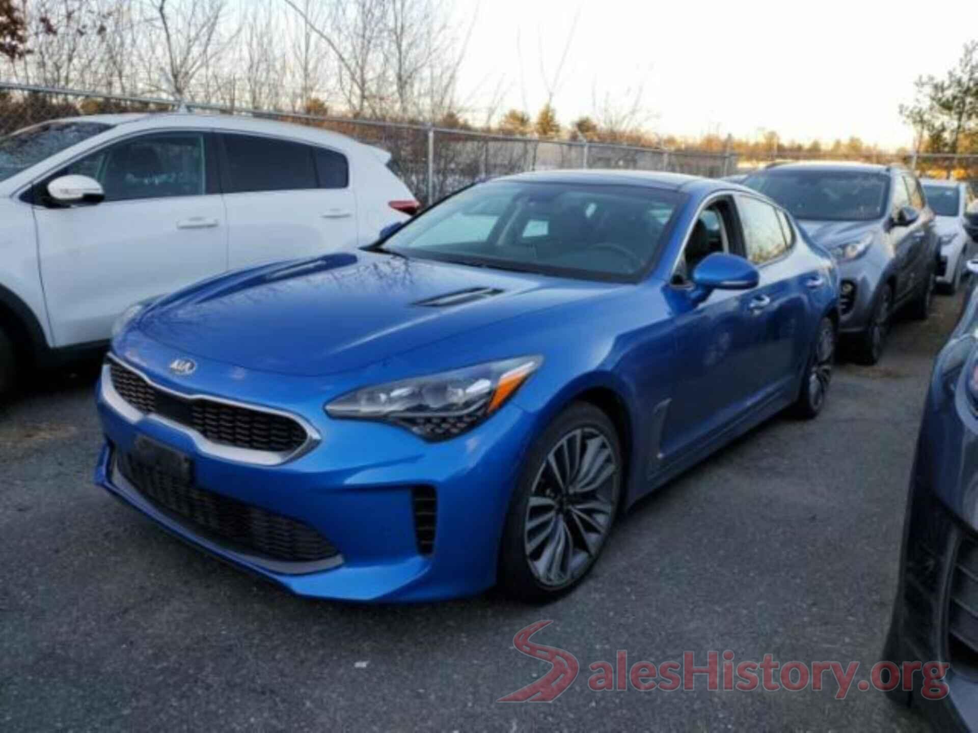 KNAE25LA2J6016617 2018 KIA STINGER