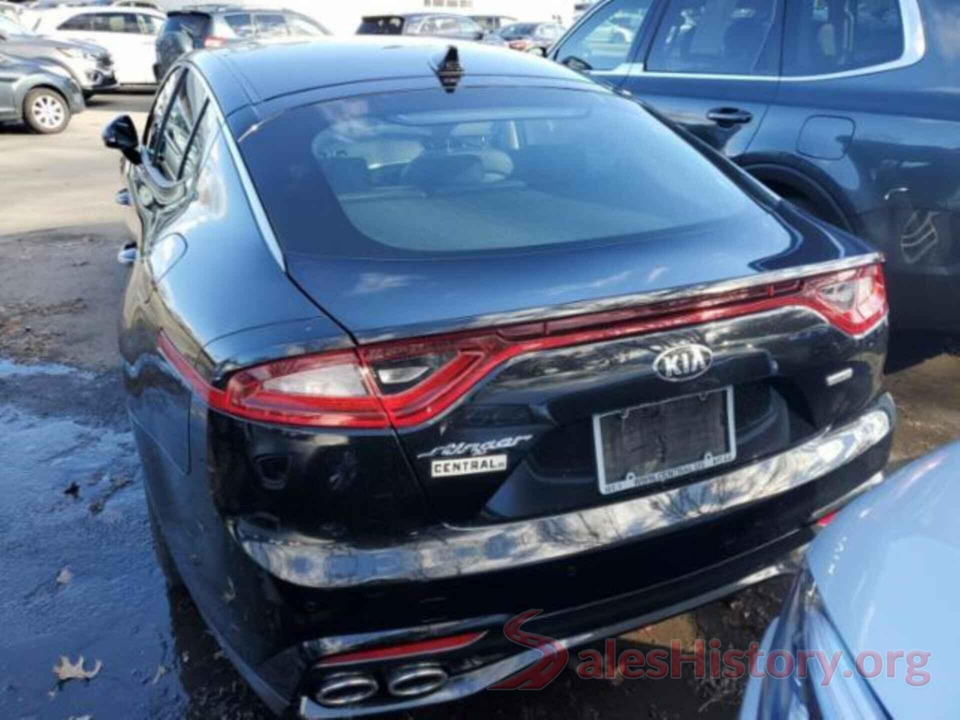 KNAE25LAXJ6014002 2018 KIA STINGER