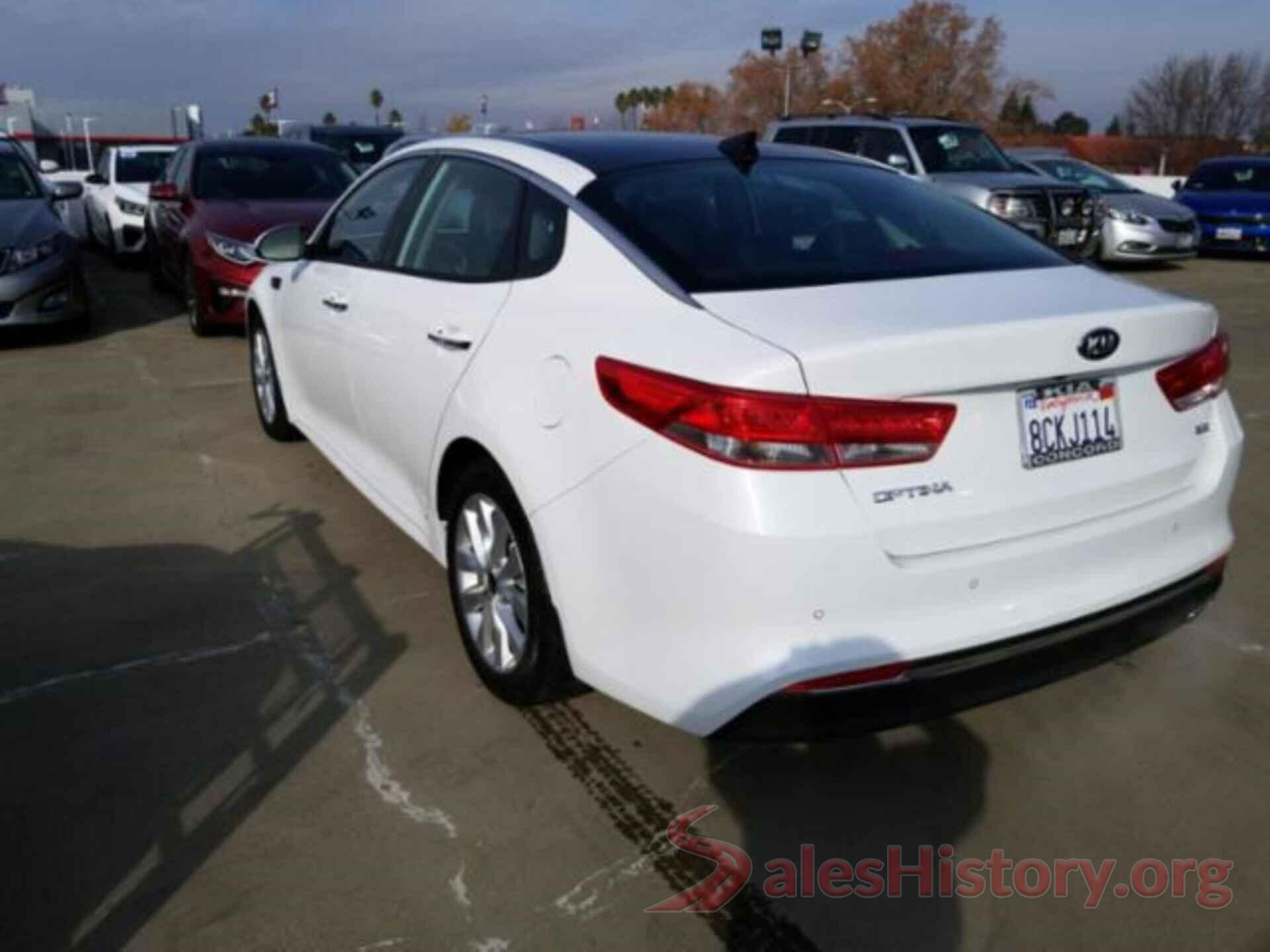 5XXGU4L34JG231676 2018 KIA OPTIMA