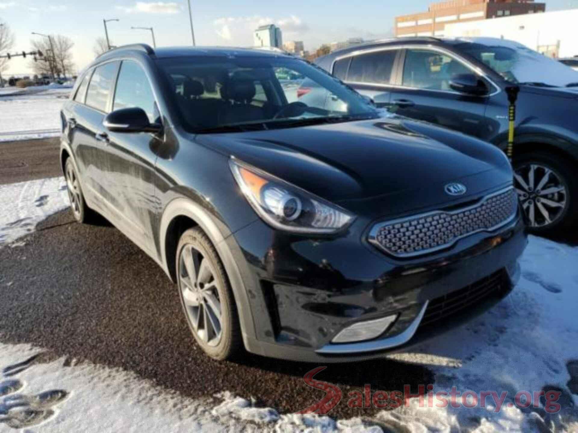 KNDCC3LC8H5069027 2017 KIA NIRO