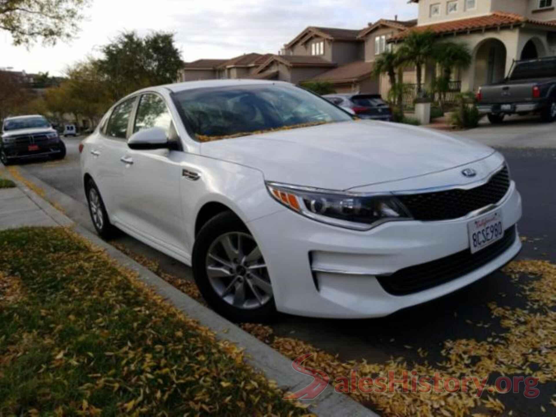 5XXGT4L32JG218024 2018 KIA OPTIMA