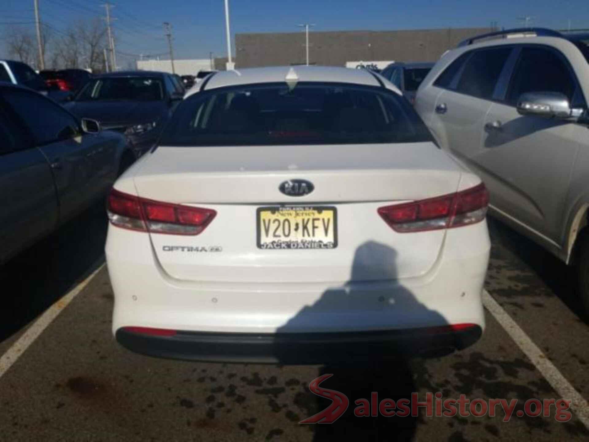 KNAGT4L3XJ5236028 2018 KIA OPTIMA