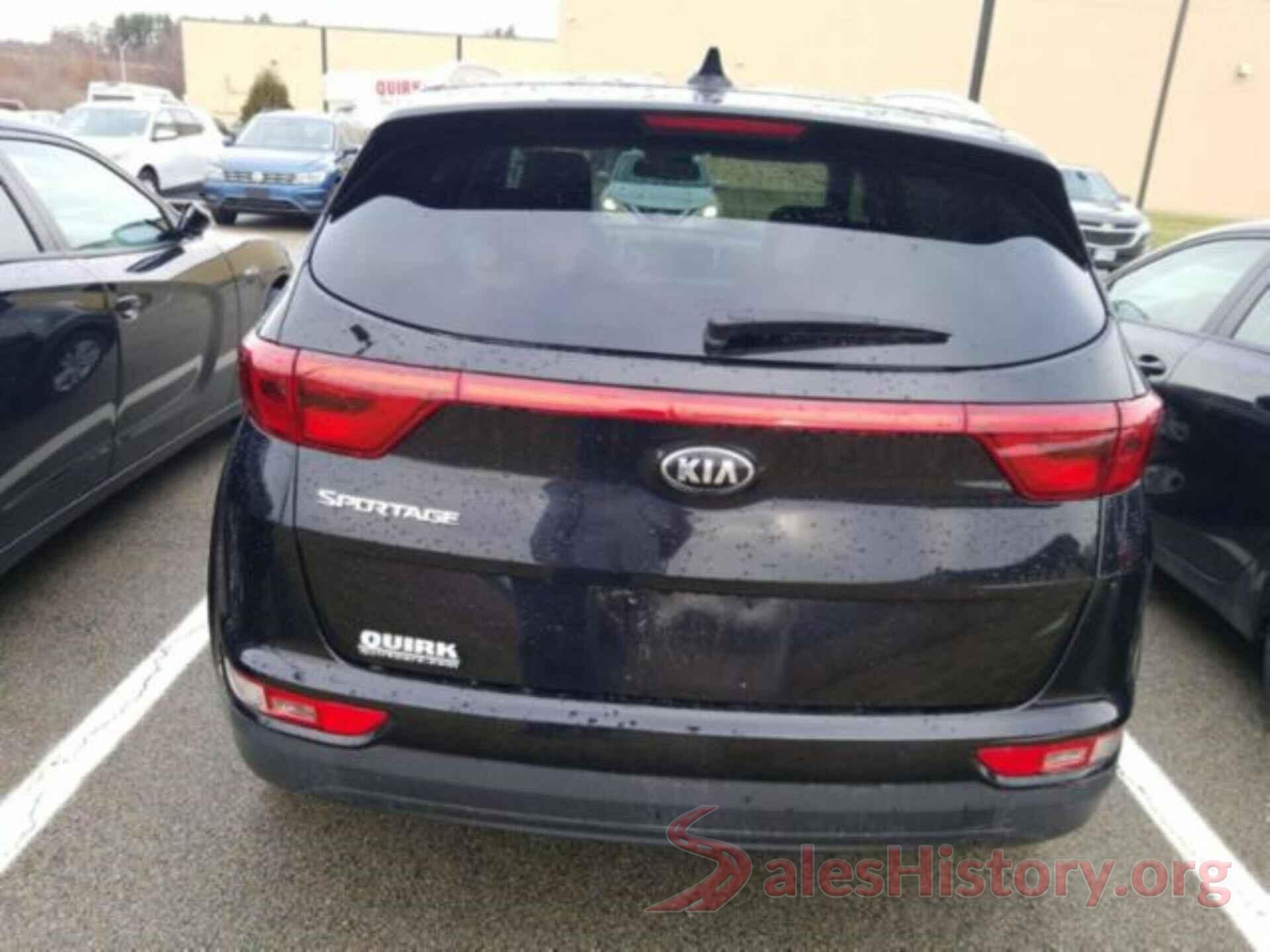 KNDPMCAC8J7417260 2018 KIA SPORTAGE