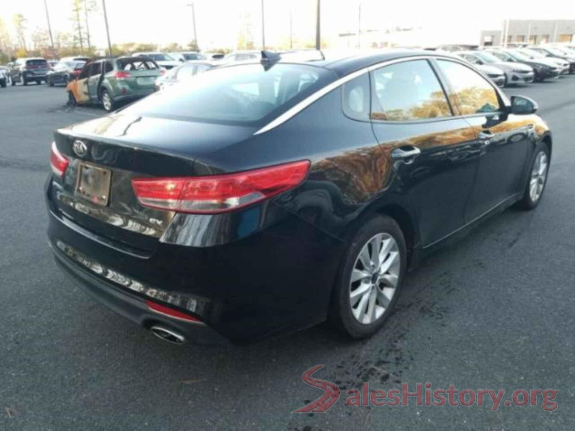 5XXGU4L3XJG233903 2018 KIA OPTIMA