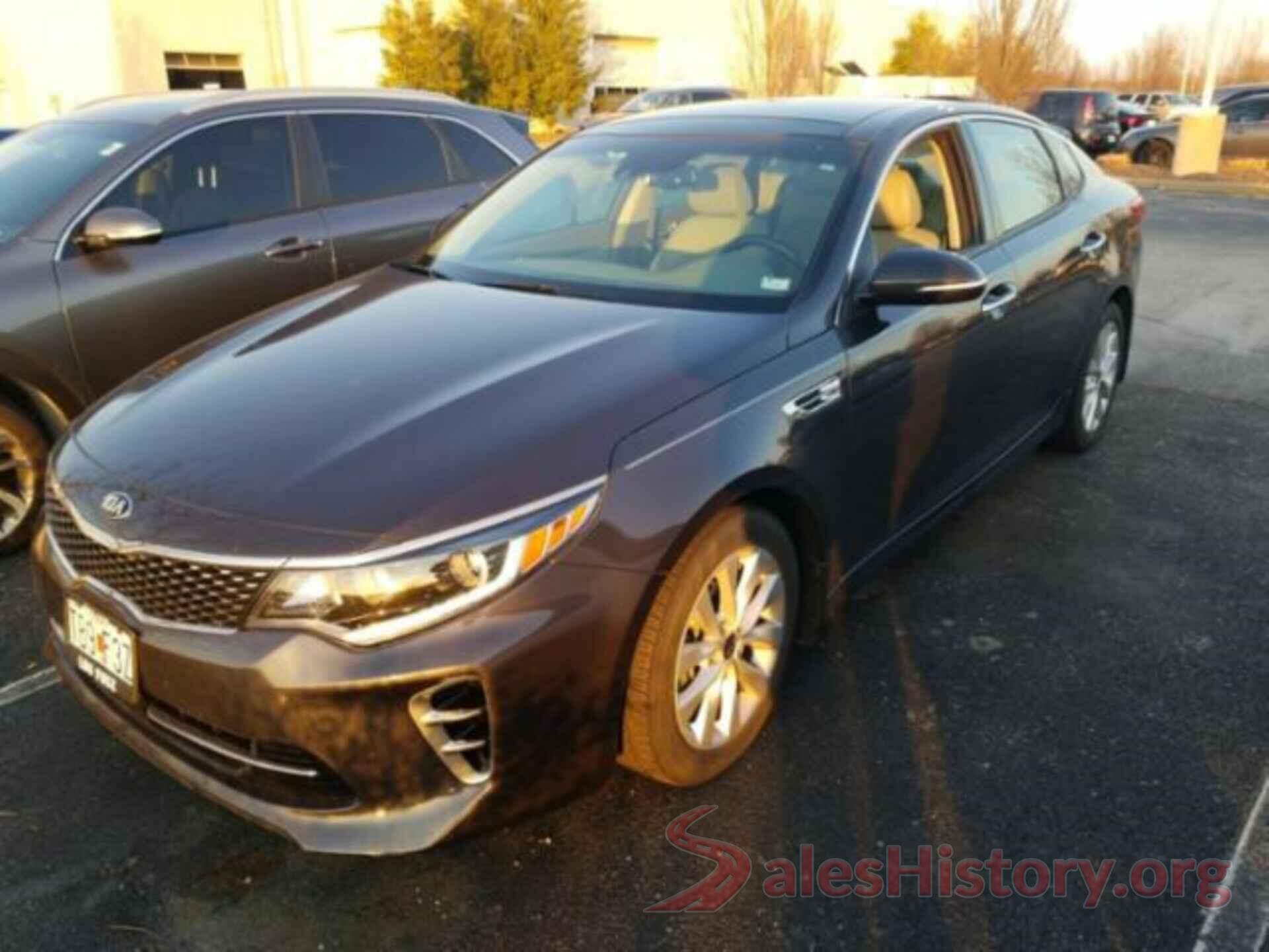 5XXGU4L36HG158224 2017 KIA OPTIMA