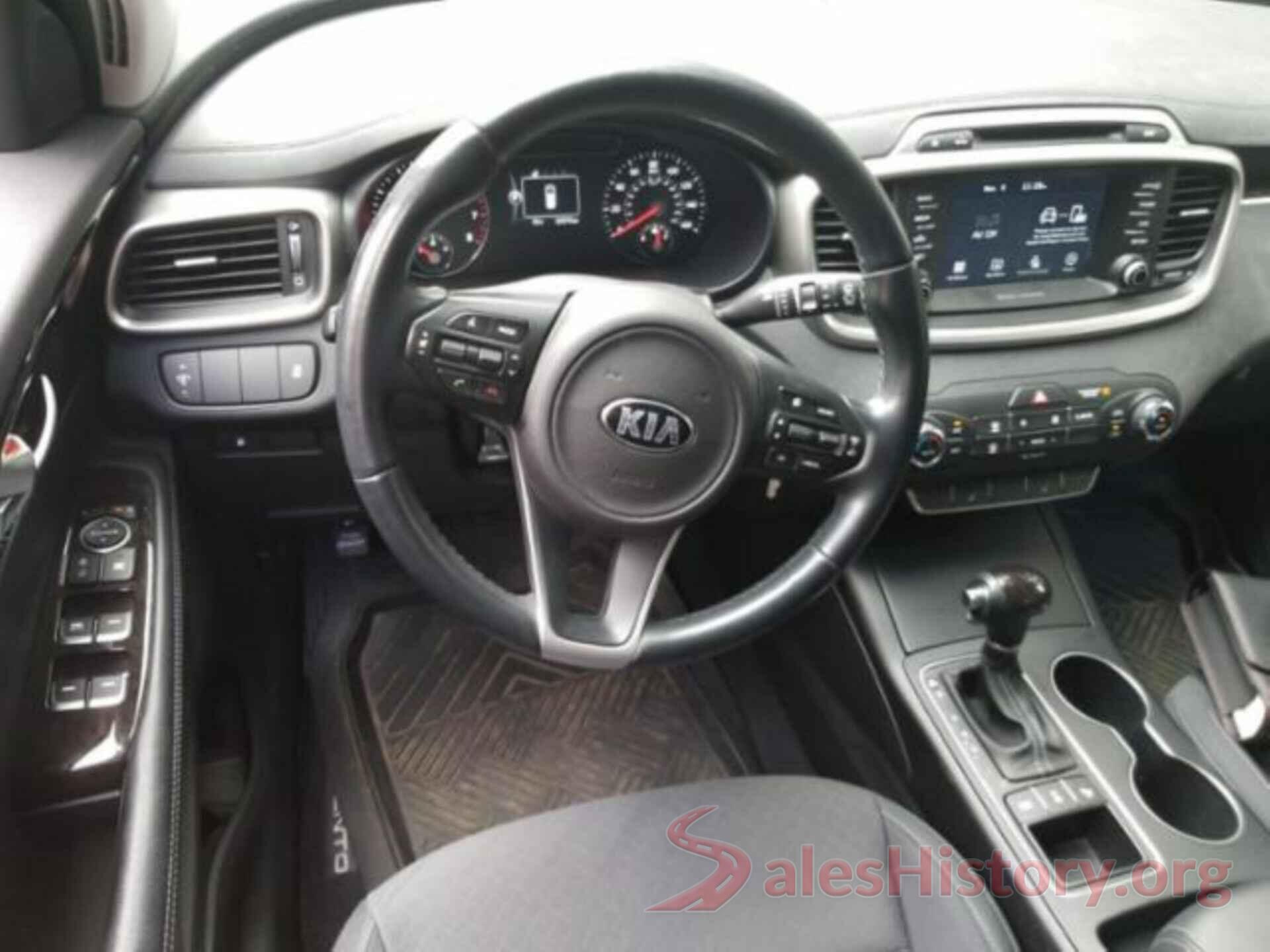 5XYPGDA32JG346427 2018 KIA SORENTO