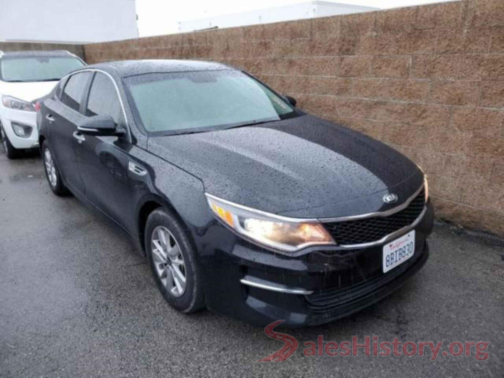 5XXGT4L38JG200028 2018 KIA OPTIMA