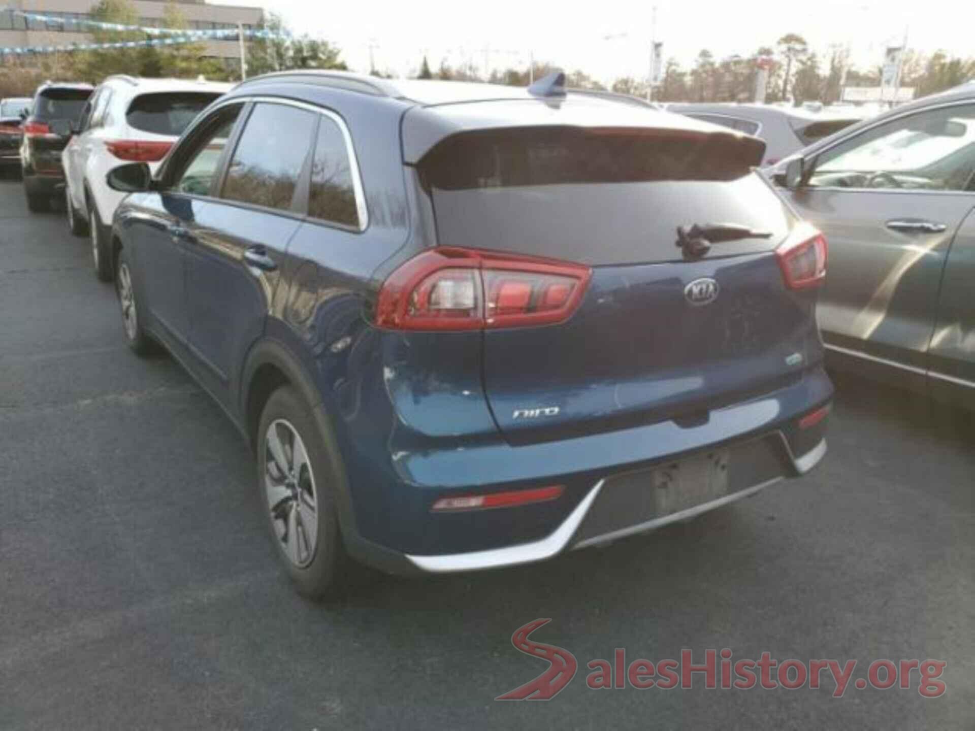 KNDCC3LC5H5090479 2017 KIA NIRO