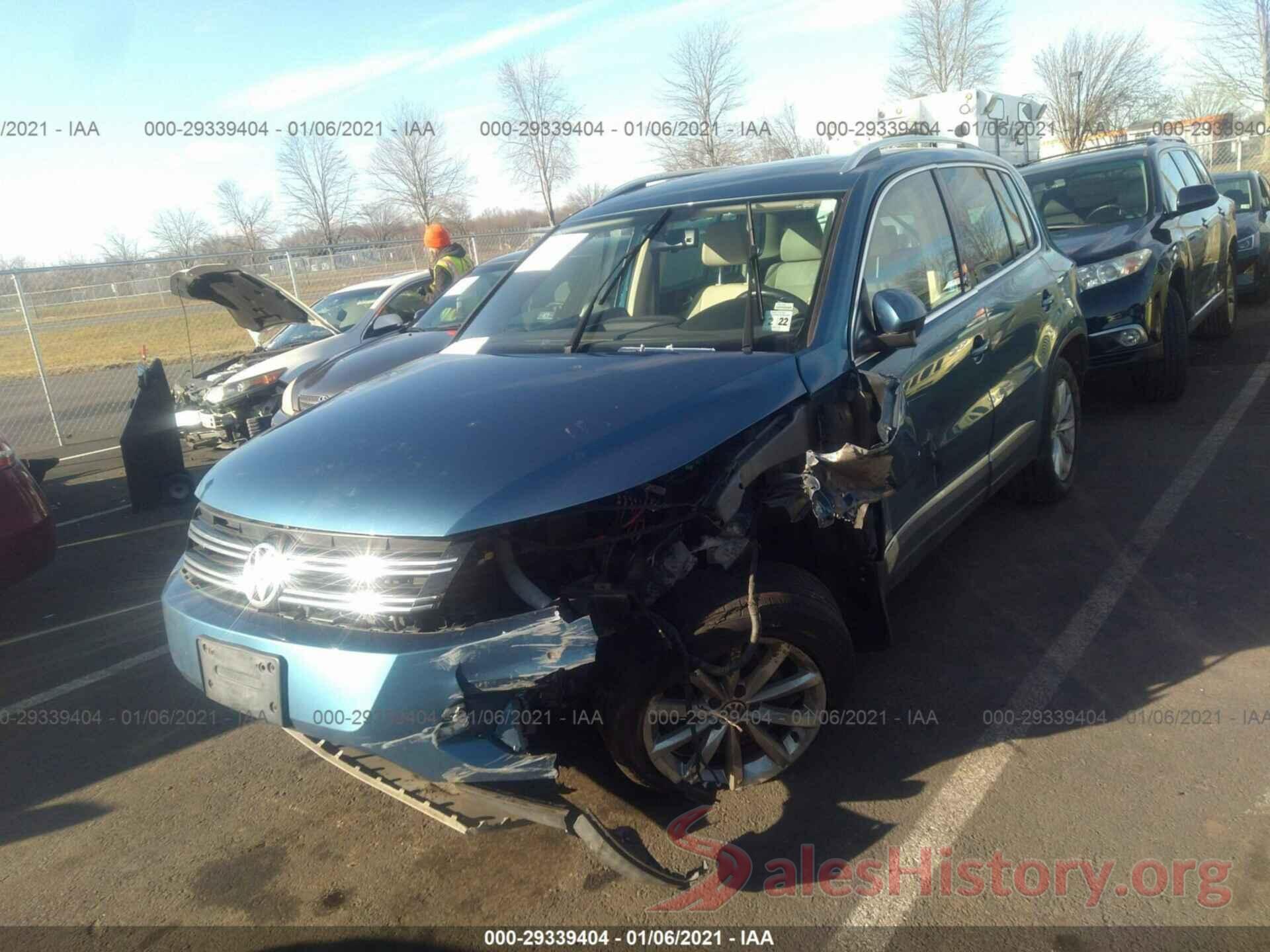 WVGSV7AX2HK025122 2017 VOLKSWAGEN TIGUAN