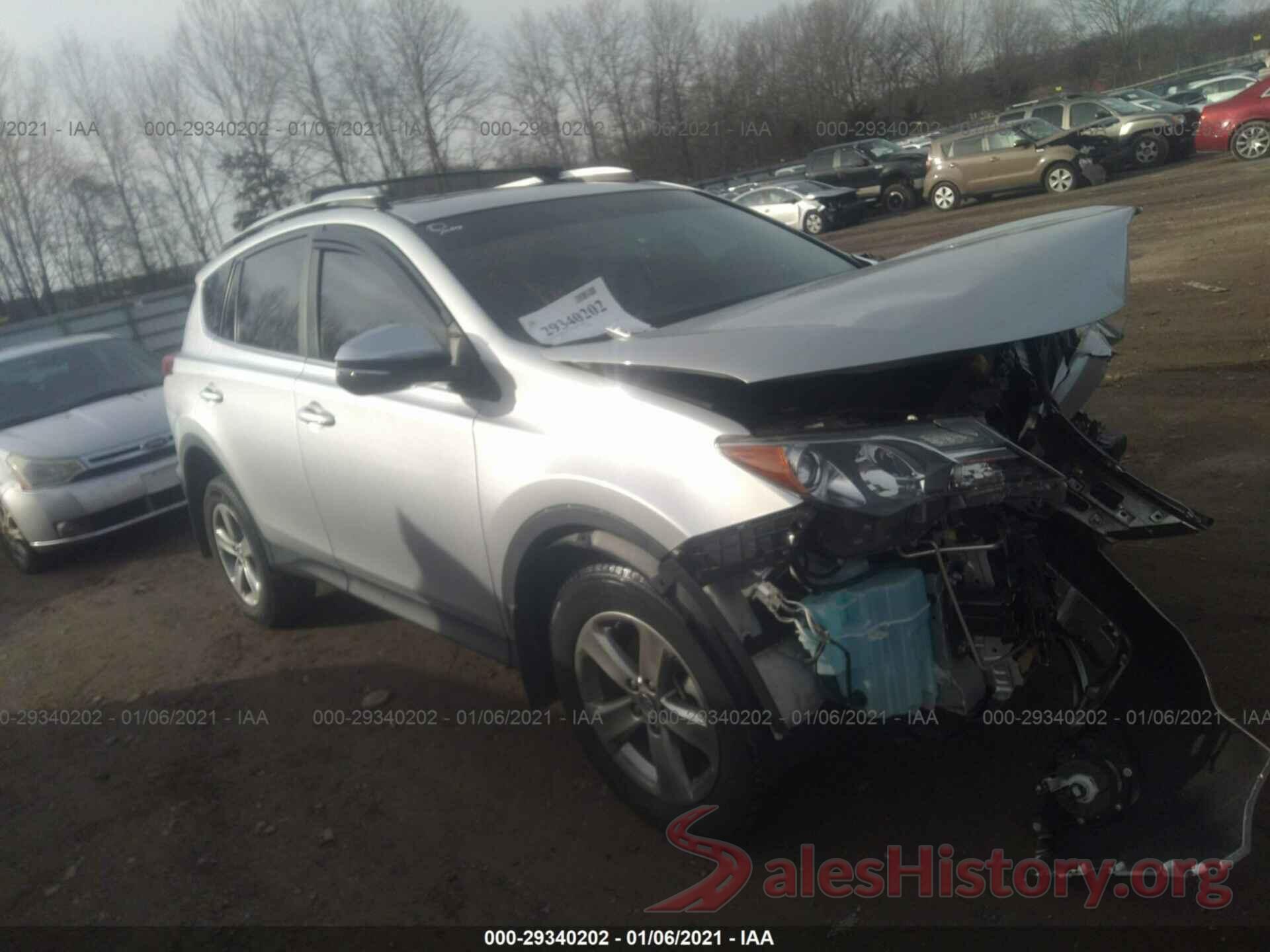 2T3RFREV8FW379526 2015 TOYOTA RAV4