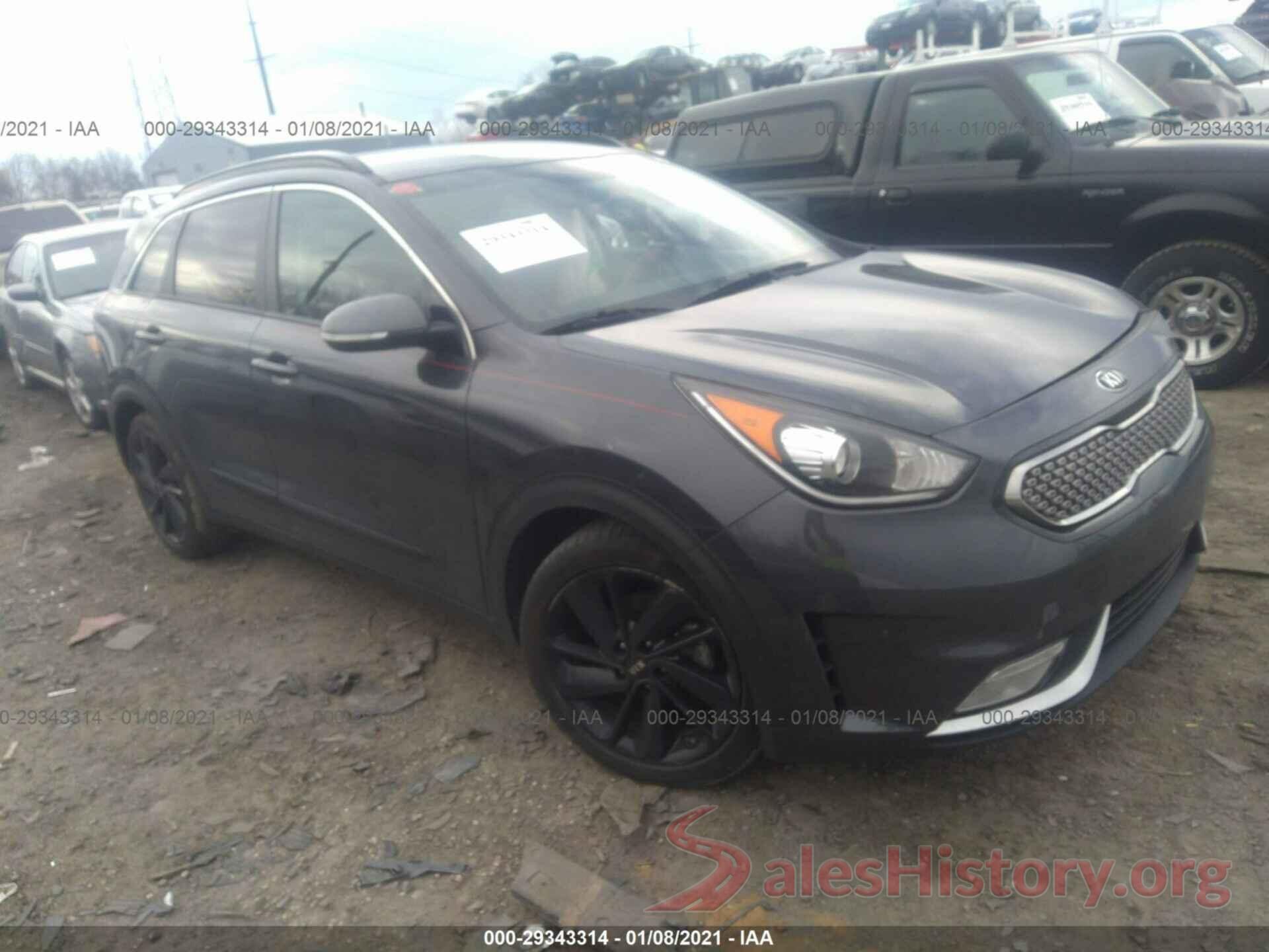 KNDCC3LC0J5136483 2018 KIA NIRO