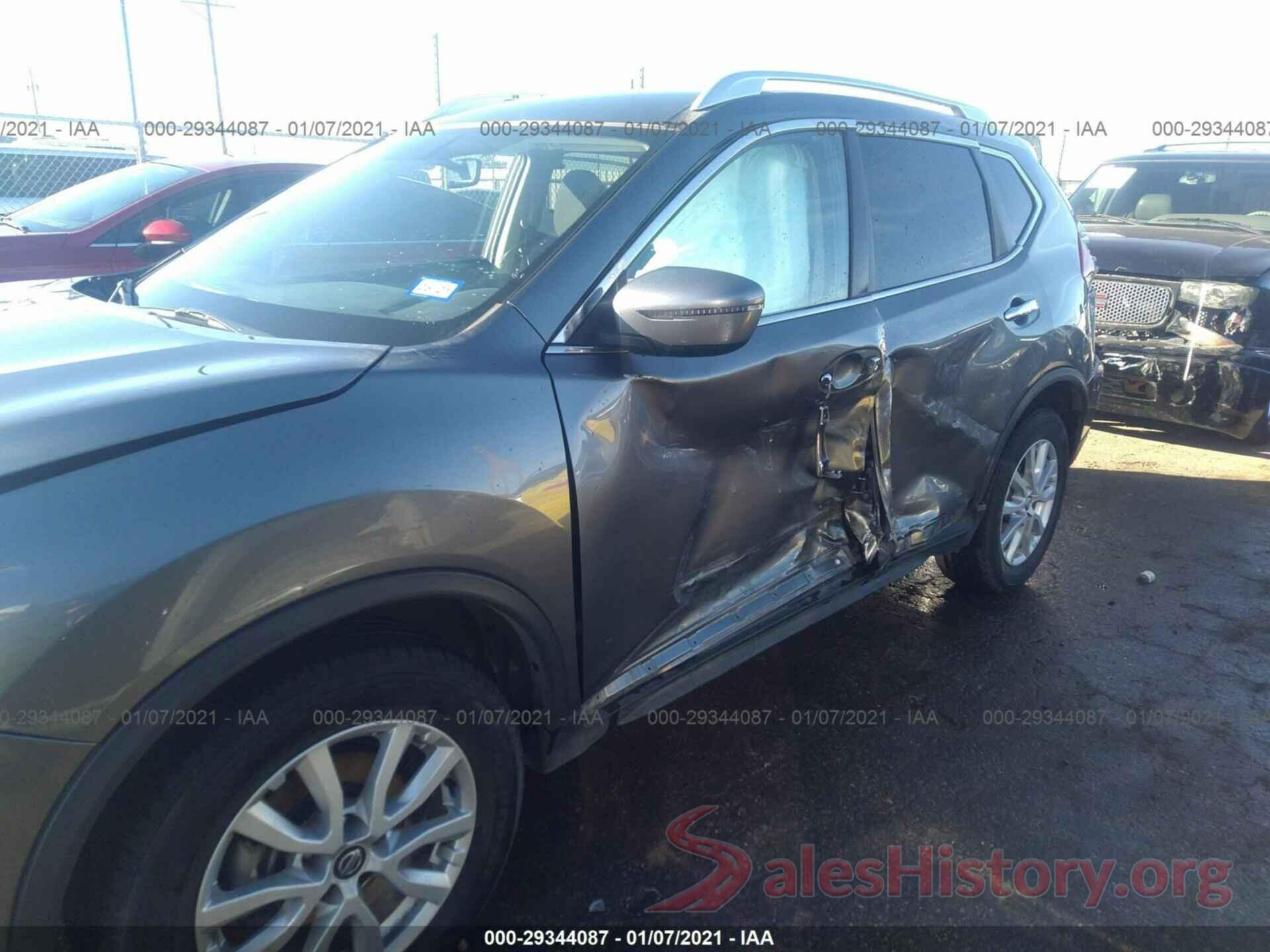 KNMAT2MT3JP507933 2018 NISSAN ROGUE