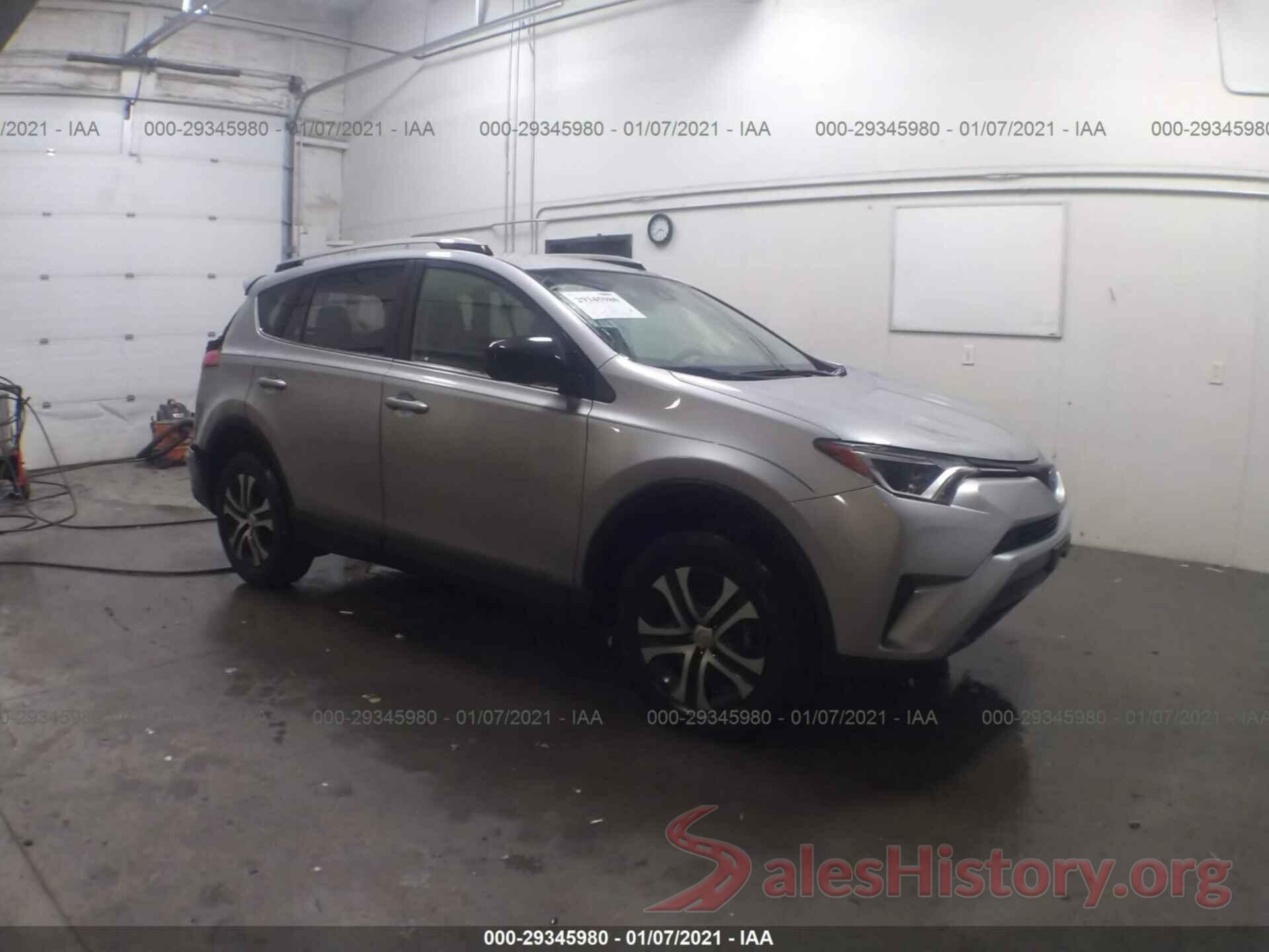 JTMBFREV7JJ232476 2018 TOYOTA RAV4