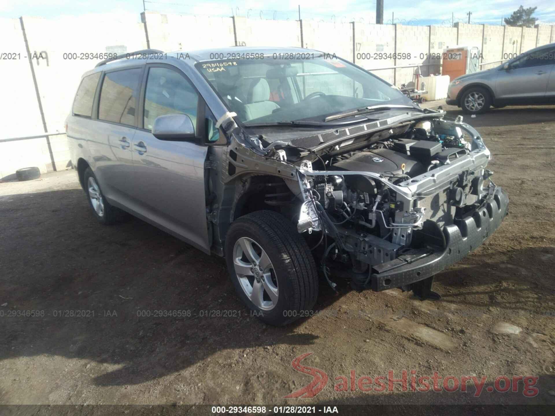 5TDKZ3DC3HS782341 2017 TOYOTA SIENNA