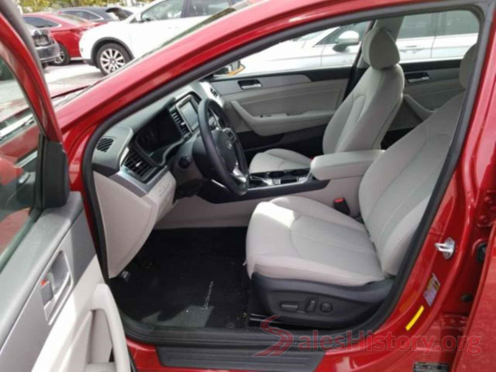 5NPE34AF5KH746585 2019 HYUNDAI SONATA