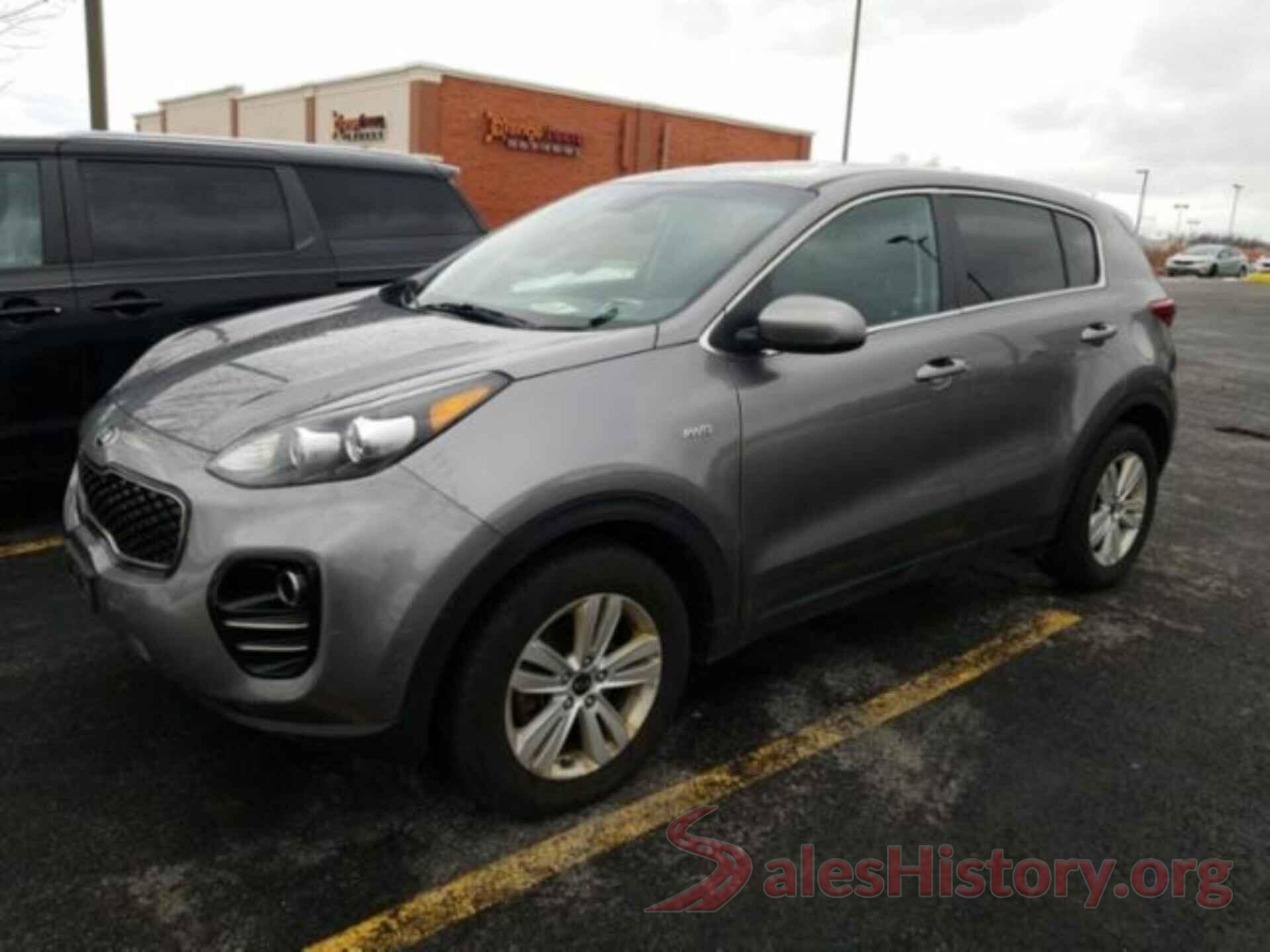 KNDPMCAC8J7400667 2018 KIA SPORTAGE