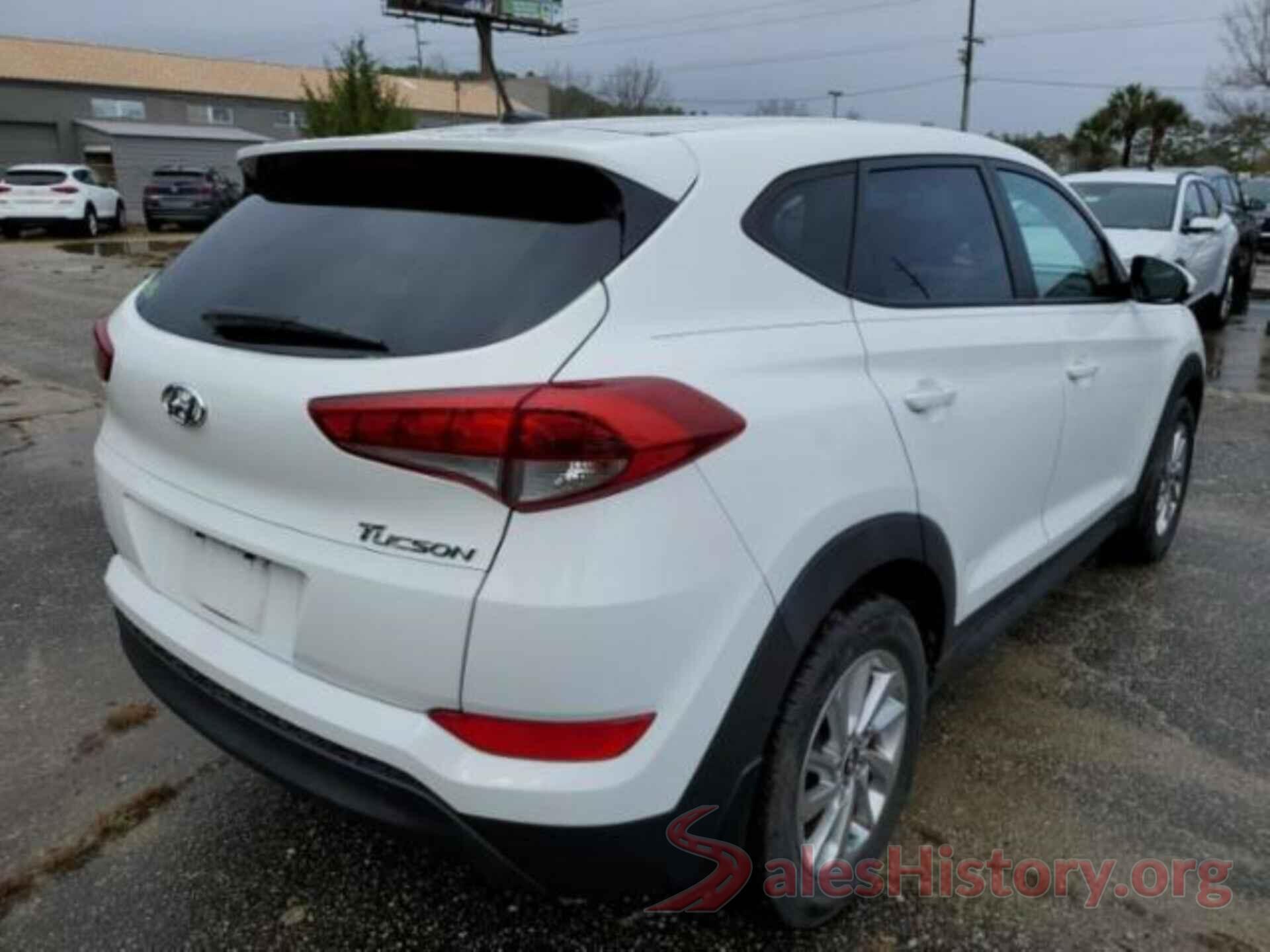 KM8J23A48HU327425 2017 HYUNDAI TUCSON