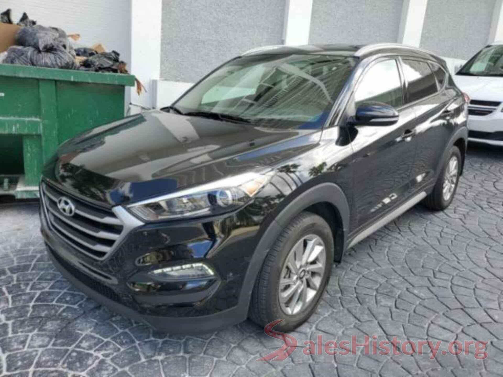 KM8J33A40HU524683 2017 HYUNDAI TUCSON