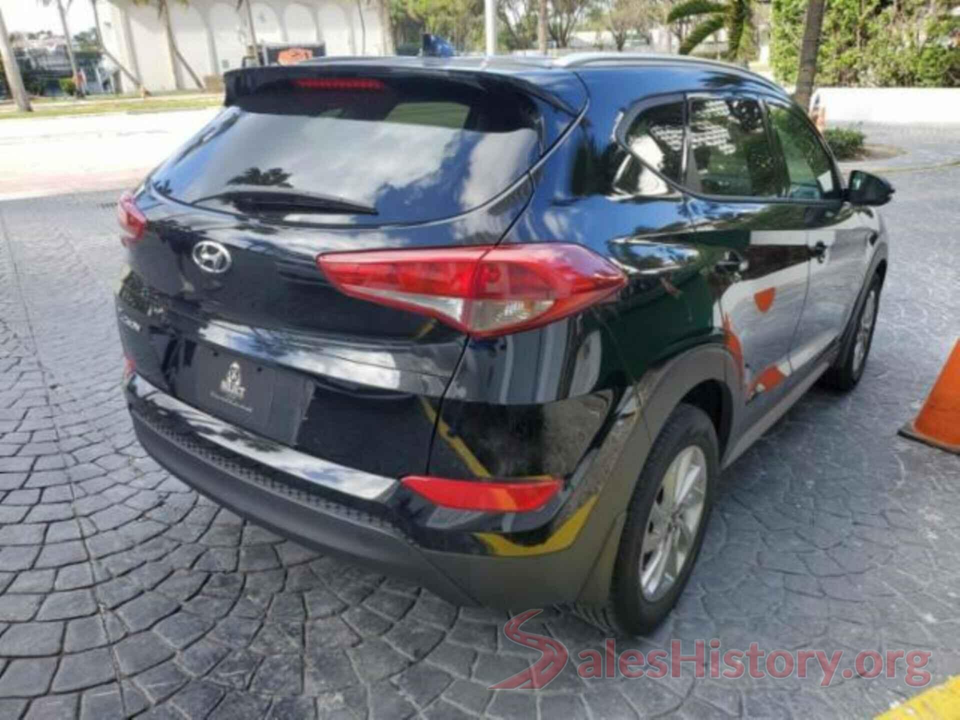 KM8J33A40HU524683 2017 HYUNDAI TUCSON