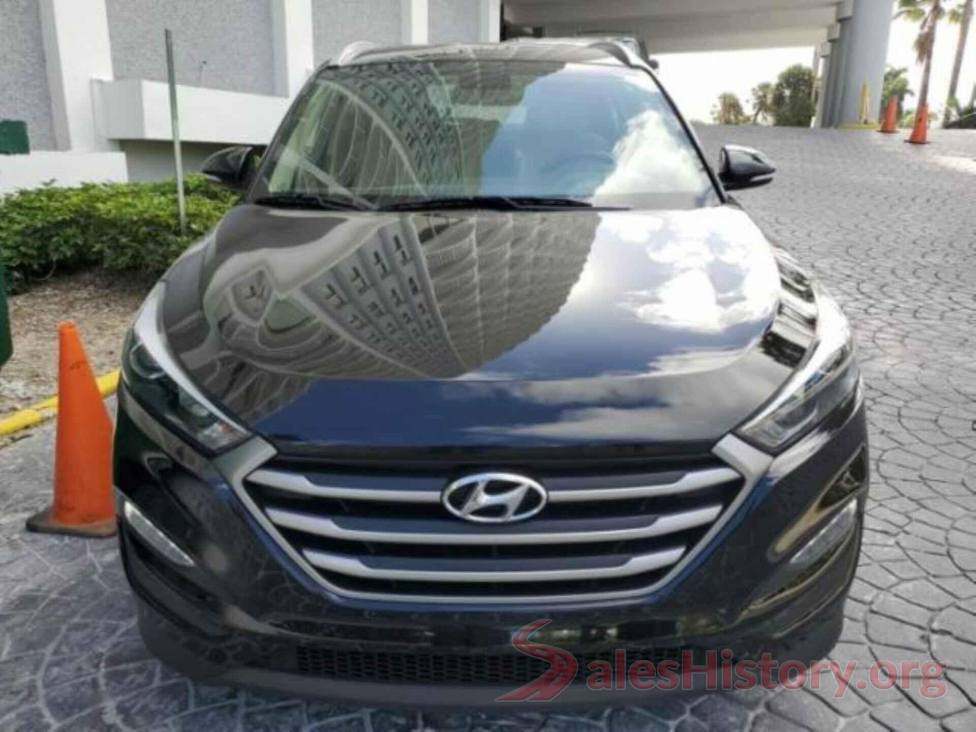 KM8J33A40HU524683 2017 HYUNDAI TUCSON